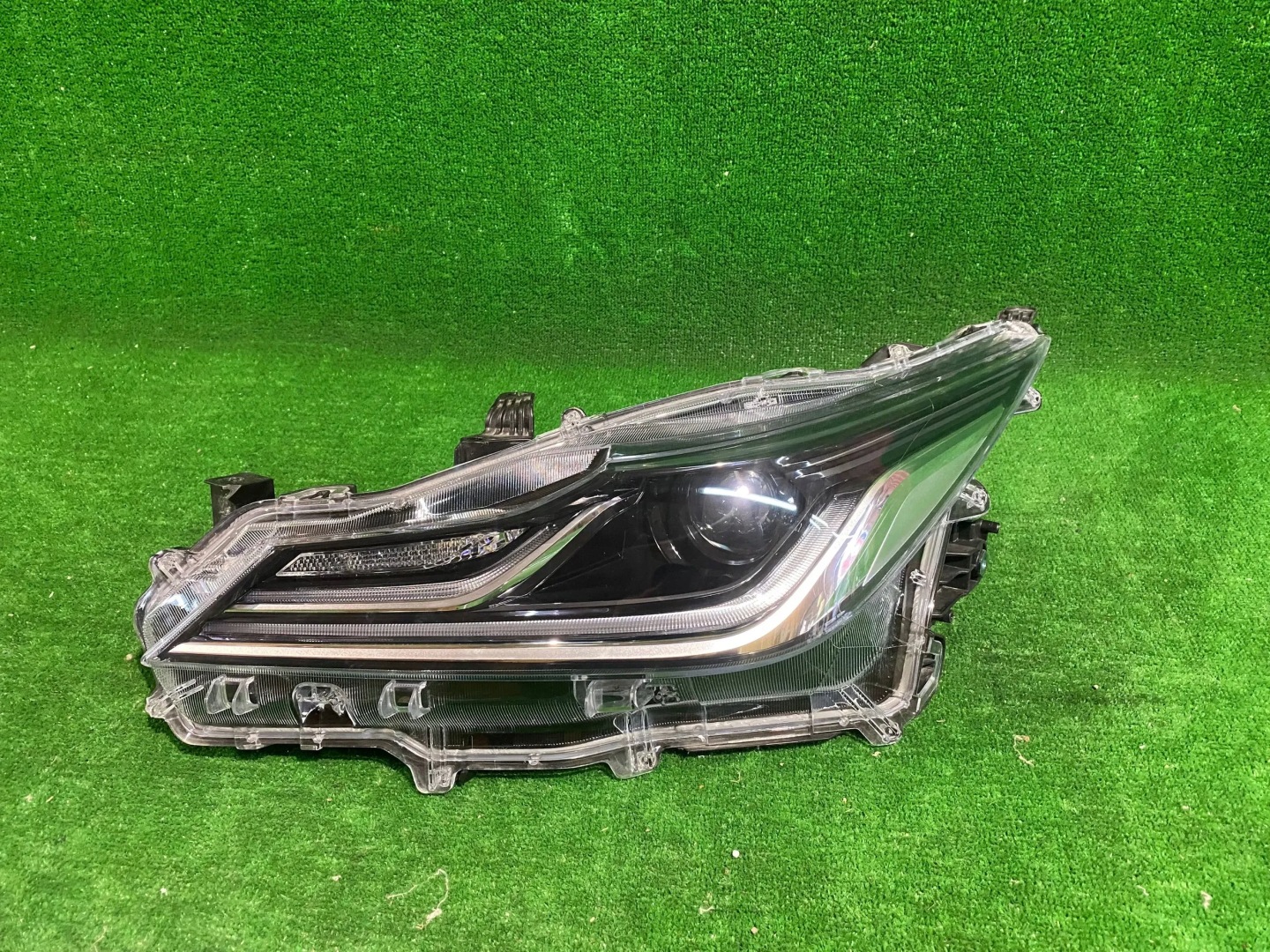 REFLEKTOR left TOYOTA COROLLA E21 sedan FULL LED