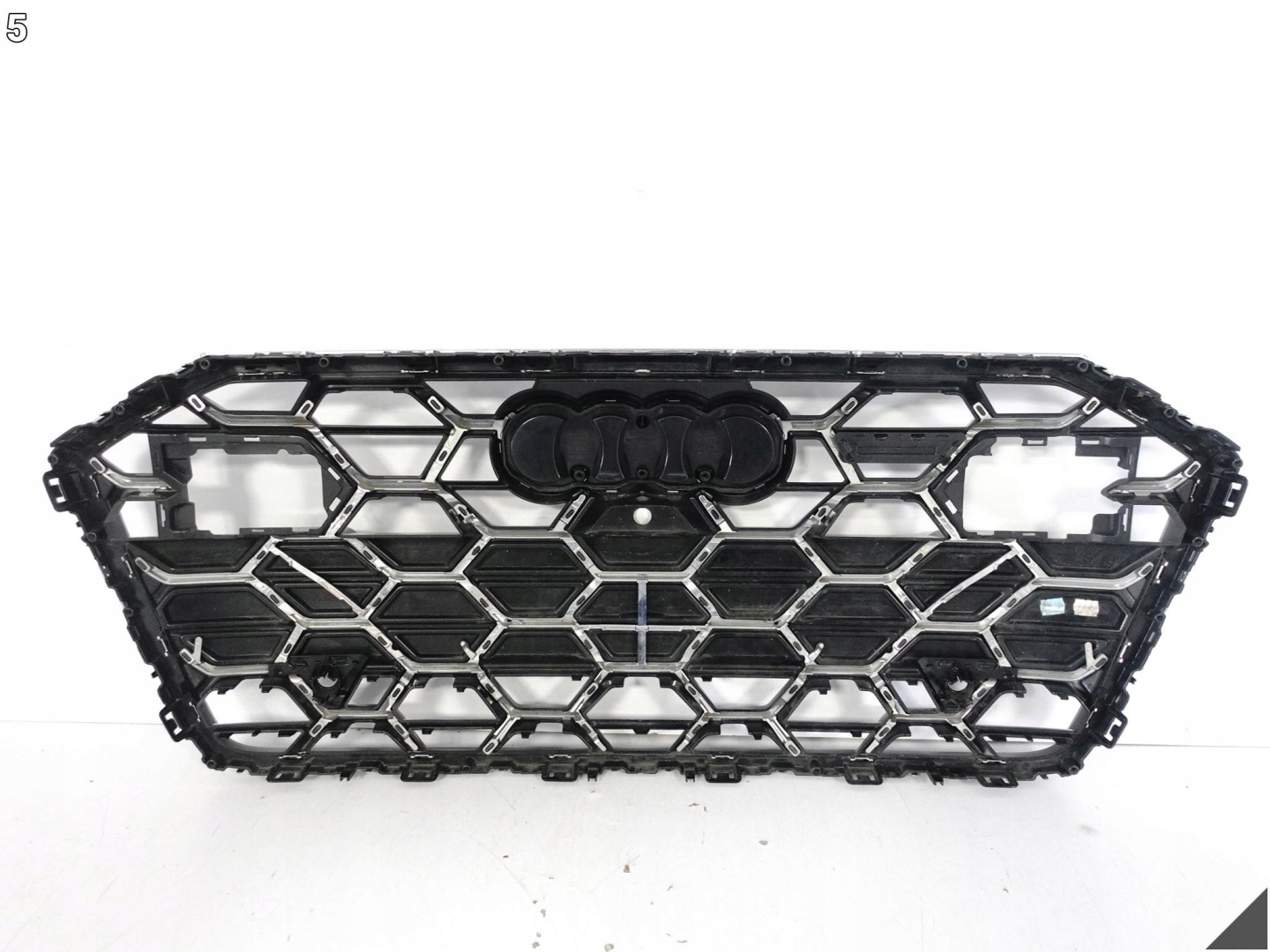 AUDI A6 4K0 C8 S-LINE LIFT 23-25 bumper grill grille CHROM front RN4