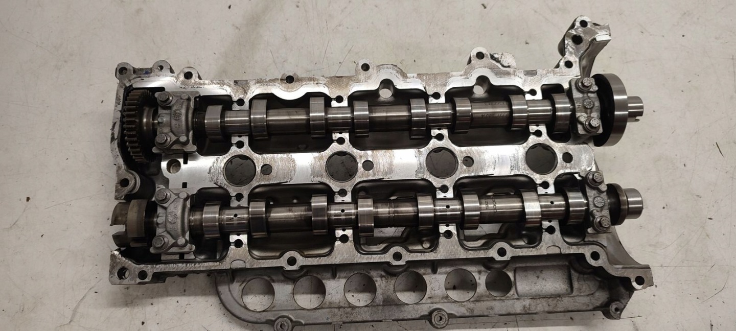 TESTATA Motore Opel Vivaro 2,0 DCI