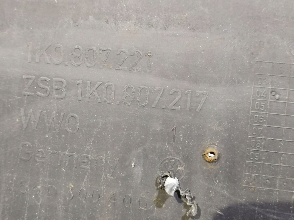 VW Golf V 5 nárazník předek přední
