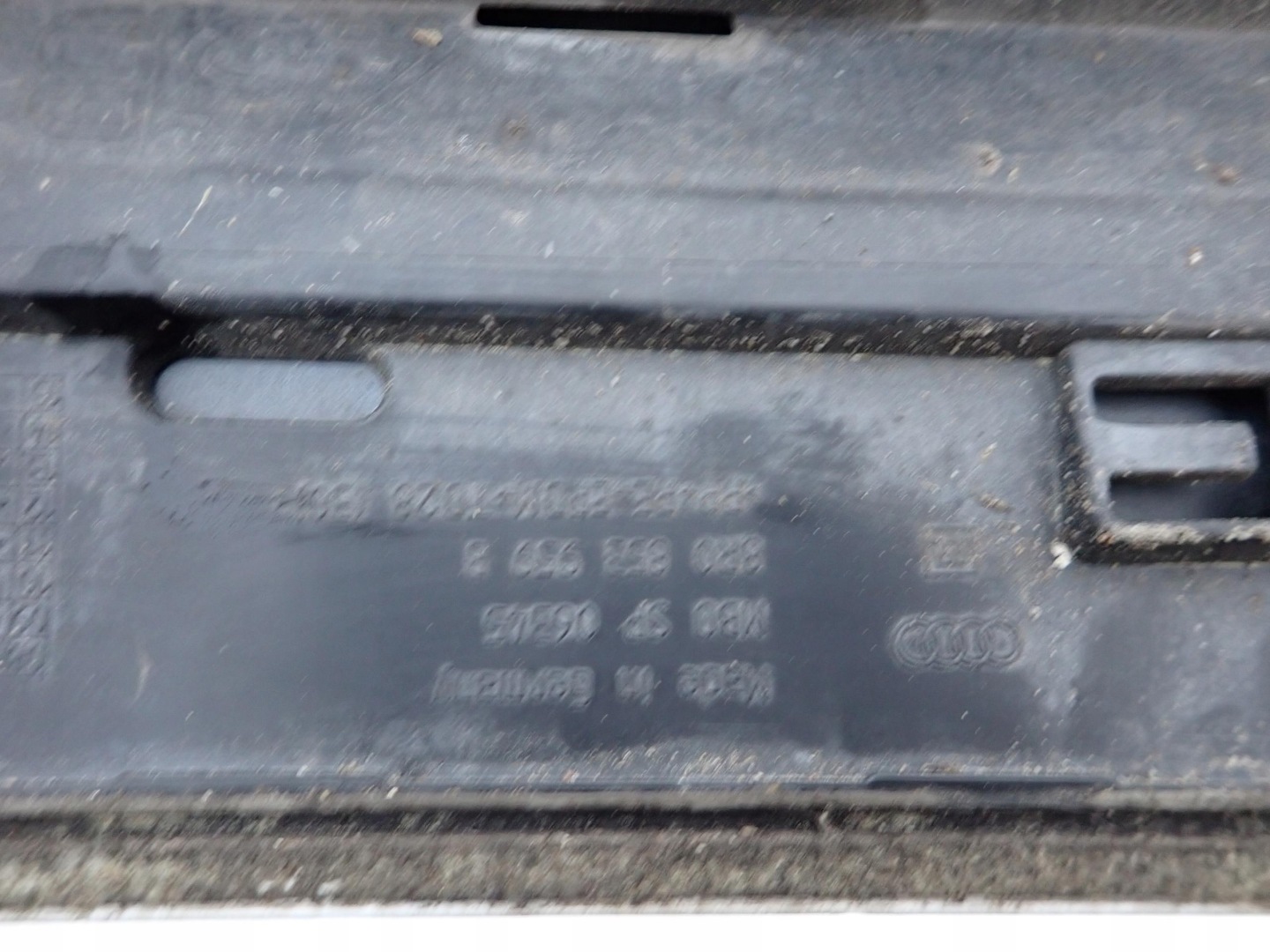 AUDI Q5 8R 08-16 S-LINE moulding door left front