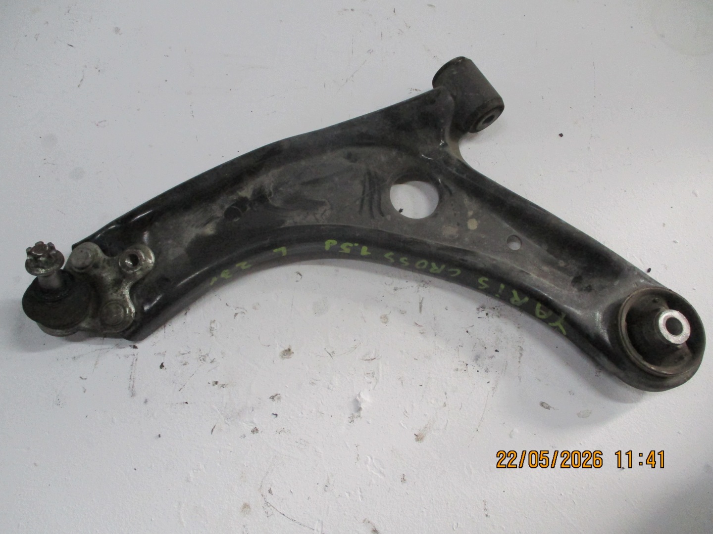 Querlenker TOYOTA YARIS CROSS links
