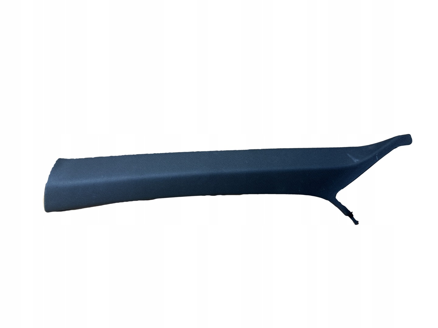 AUDI A4 8W B9 cover SLUPKA A left 8W0867233D