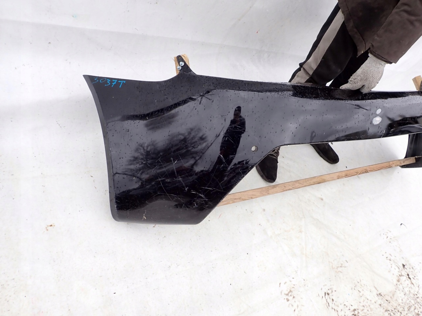 ASTON MARTIN VANTAGE S V12 bumper rear part rear PDC