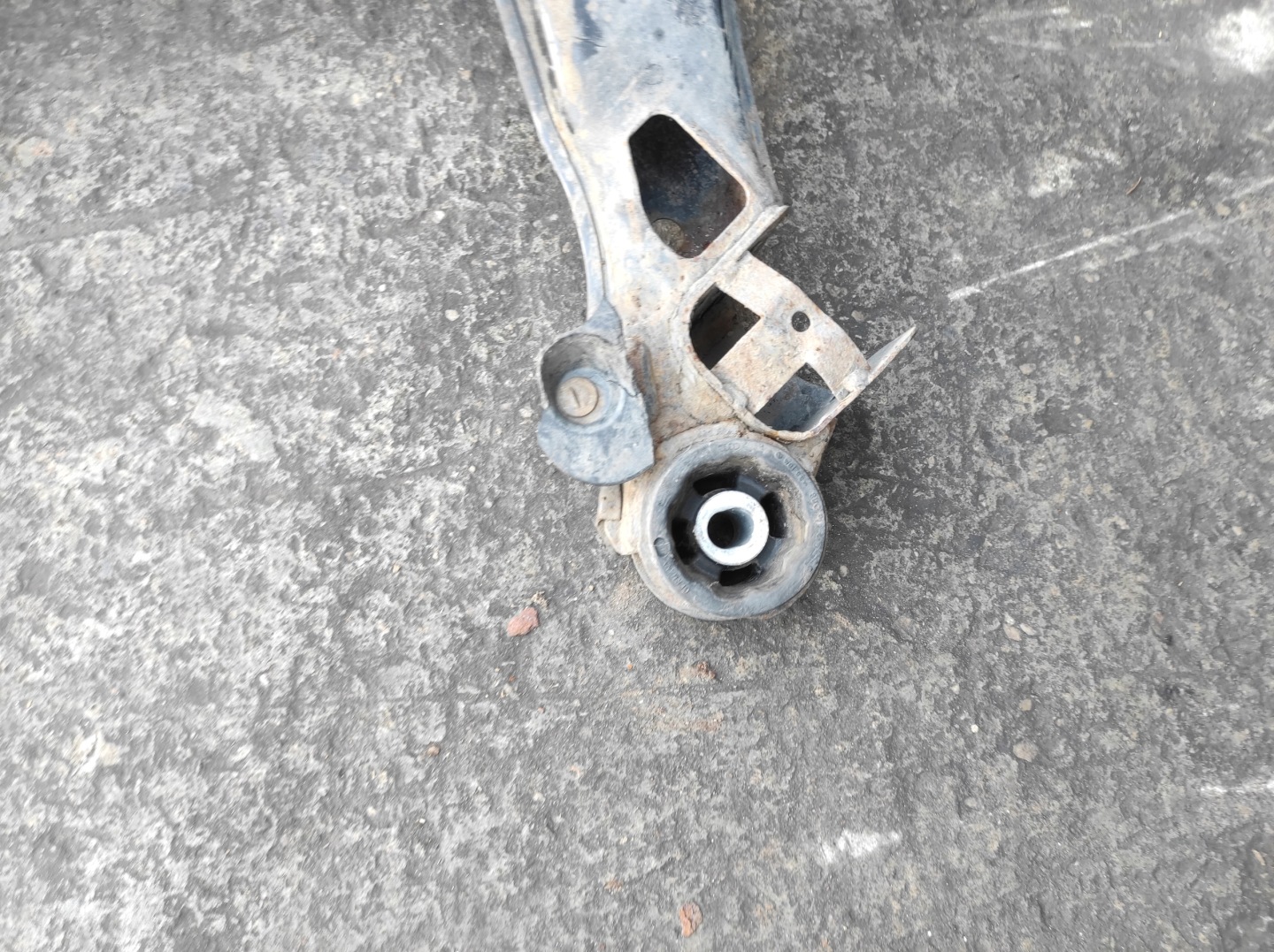 AUDI A4 B7 Achsträger vorne