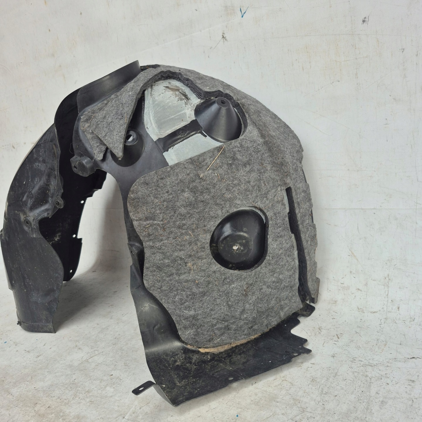 BMW X1 F48 15- mudguard front front right