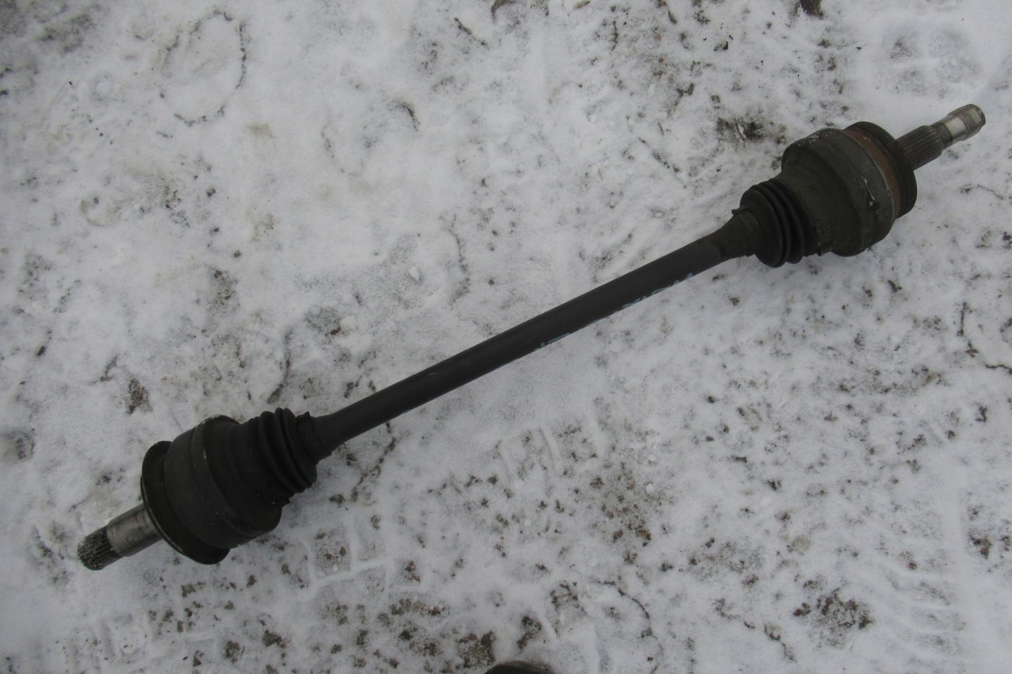 MERCEDES W212 2.2 CDI semi-axis left rear part