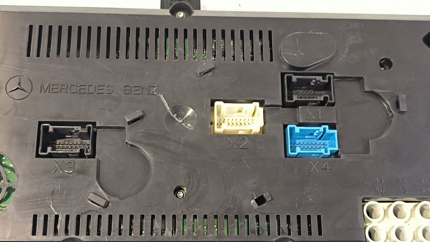 dials clock A0034463421 Mercedes-BENZ ECONIC 2629L