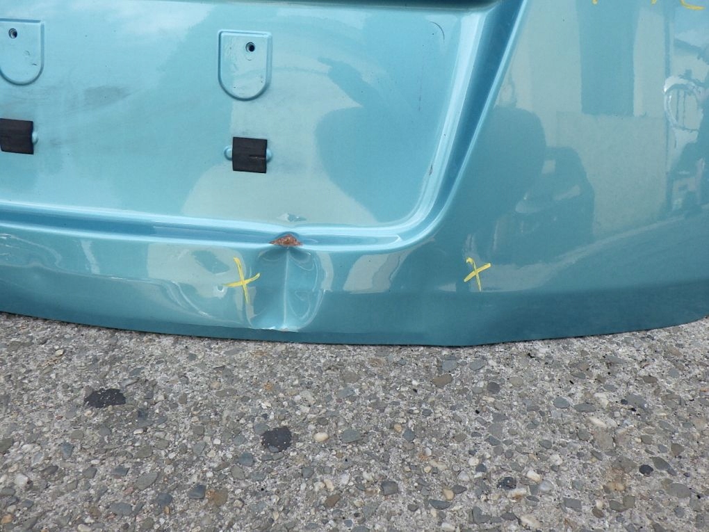 SUZUKI SPLASH boot doors