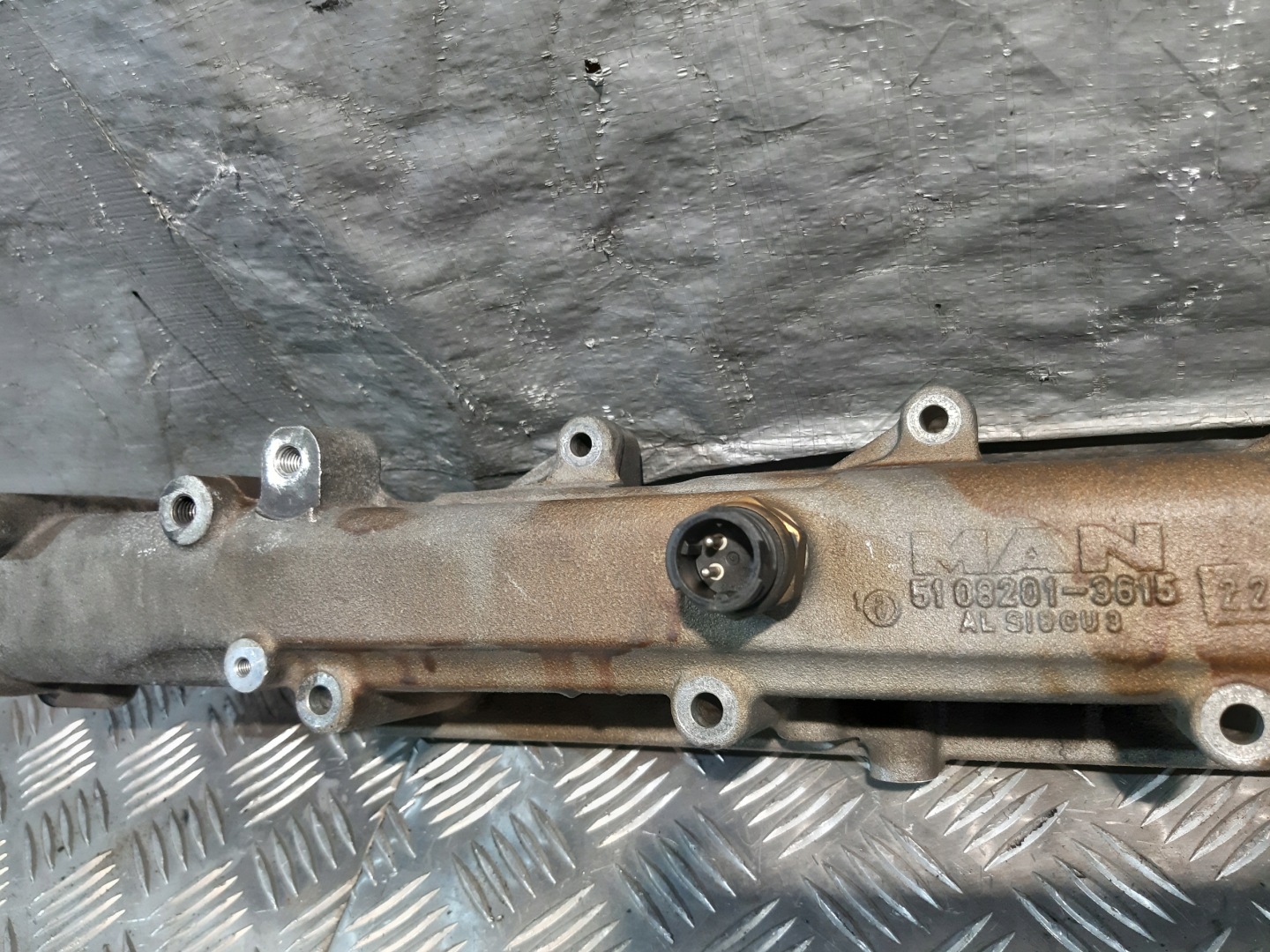 intake manifold MAN D0836 5108201-3616