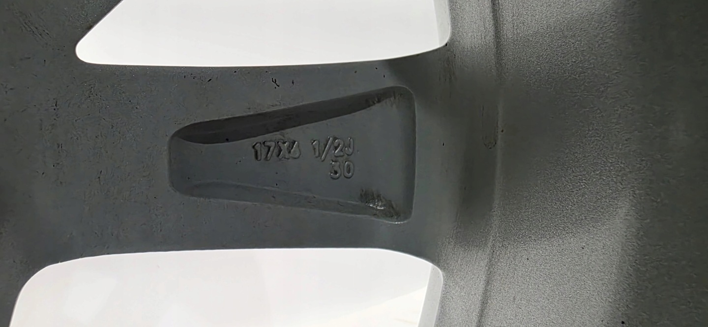 disk hliníkový TOYOTA 17X6.5J ET30 5X114.3 originál MAXION10 CLV
