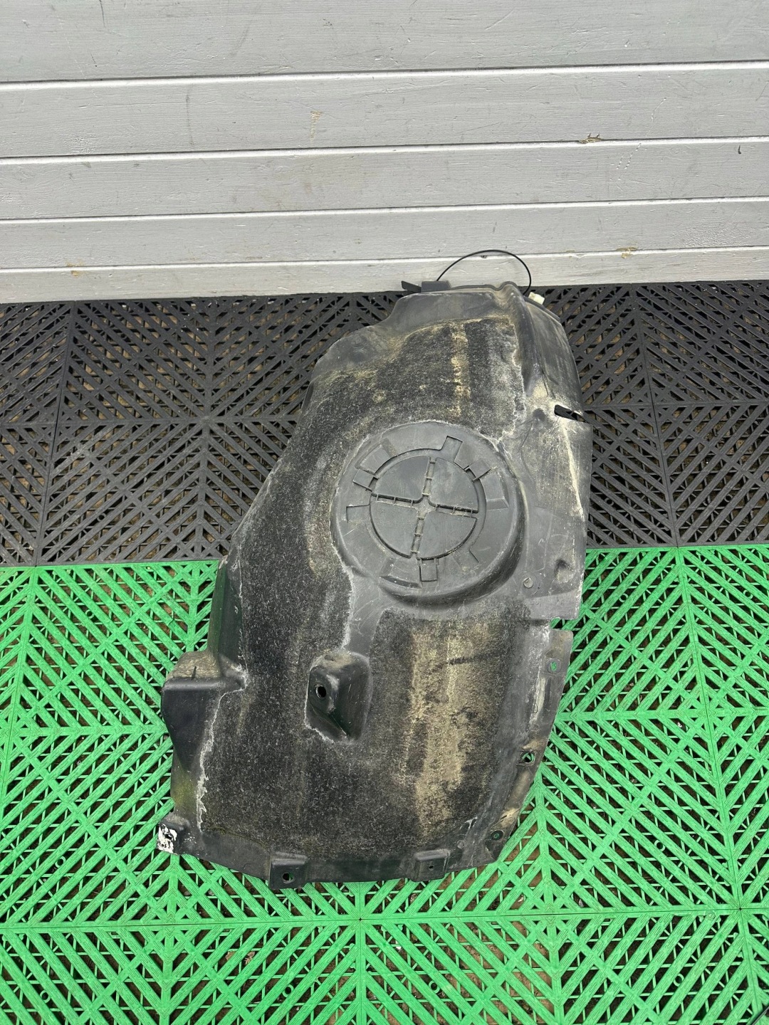 podblatník predné BMW i3 7368599