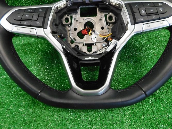 VW GOLF VIII TIGUAN steering wheel,