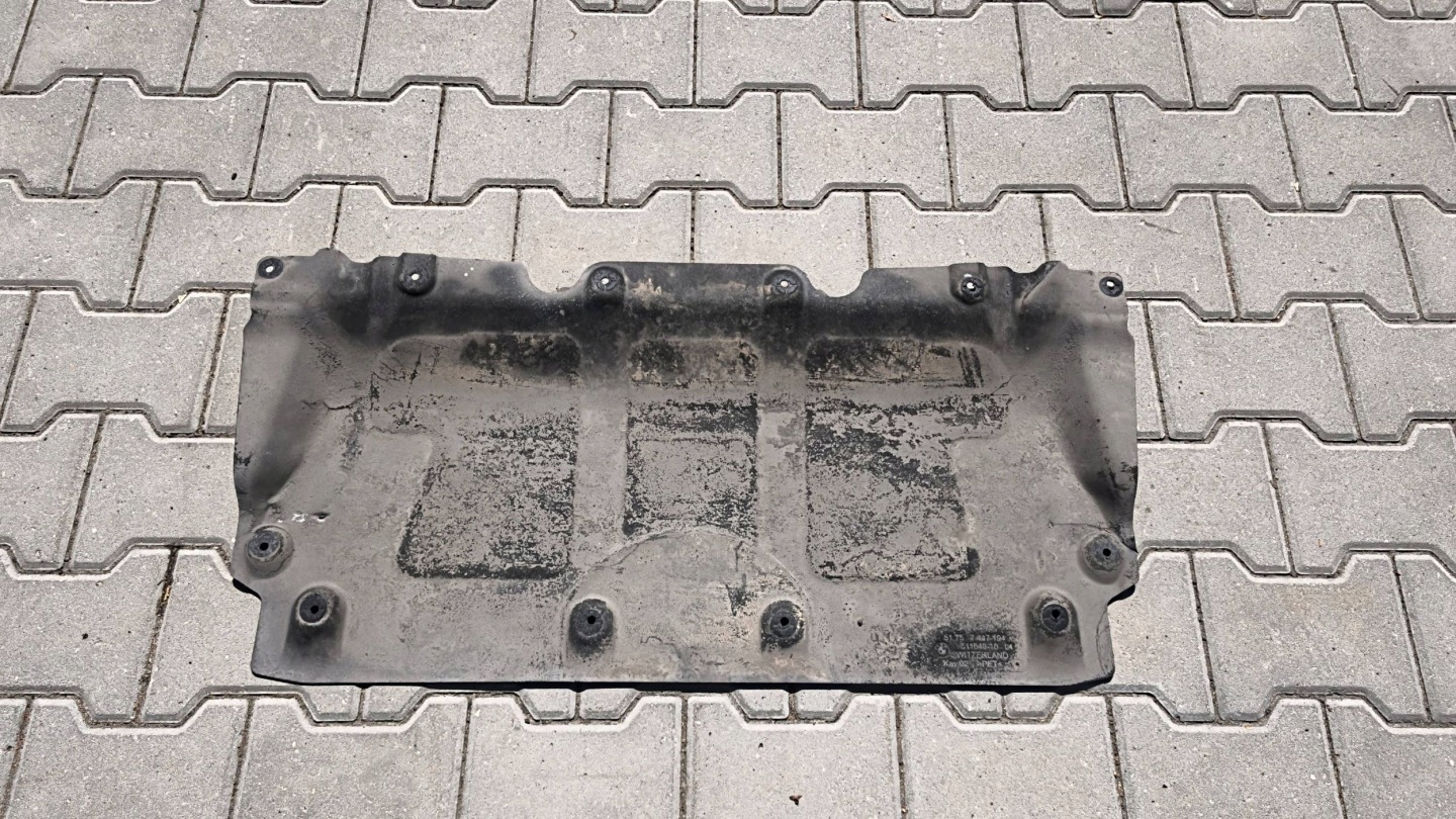 BMW 3 G20 G21 7447194 cover below engine lower