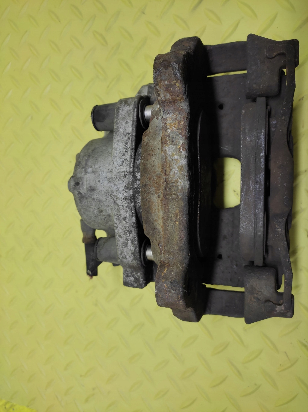 OPEL VECTRA C 1.8 16V caliper brake left front