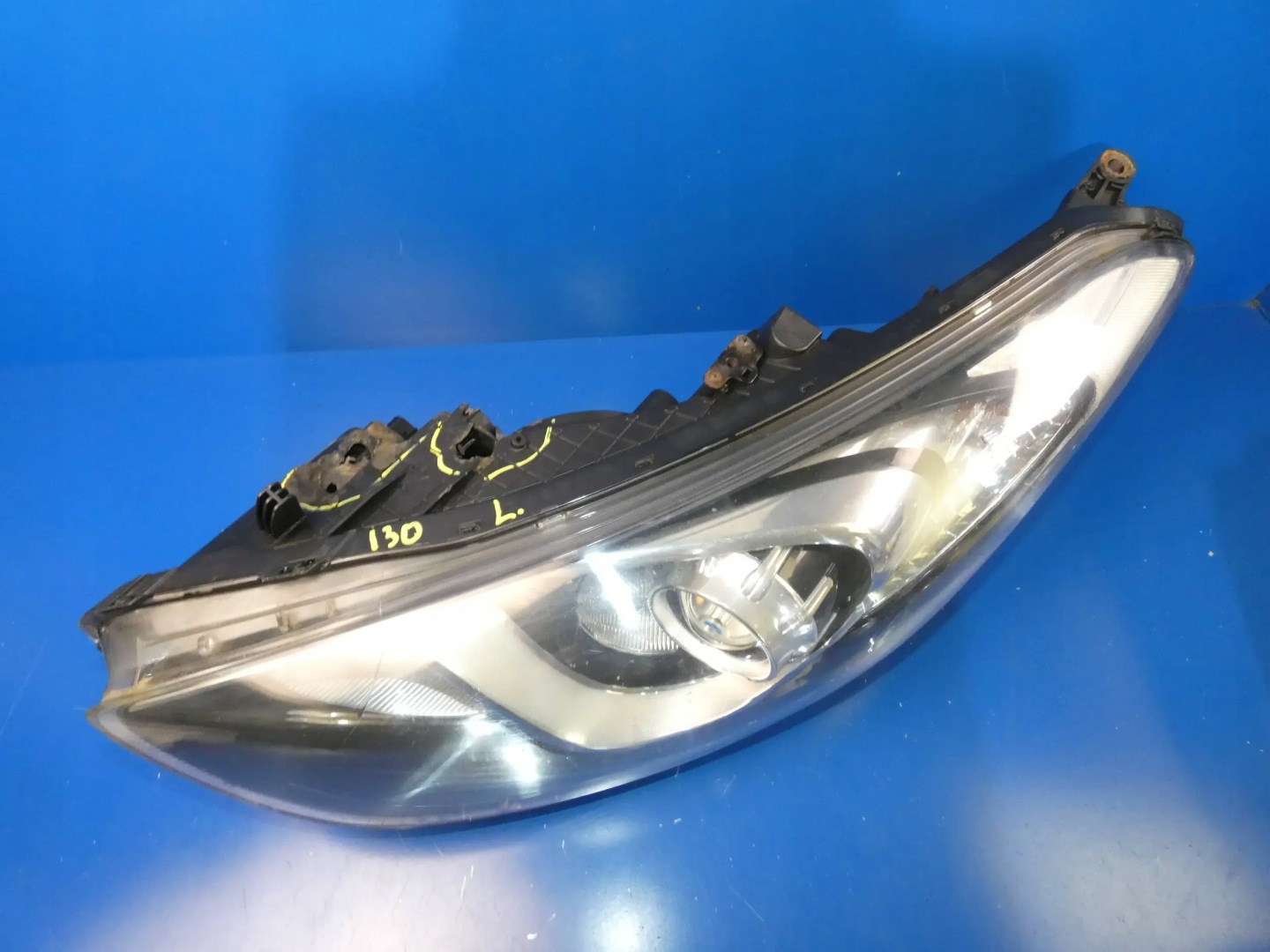 Hyundai i30 II 12- light left front front damaged ANGLIK