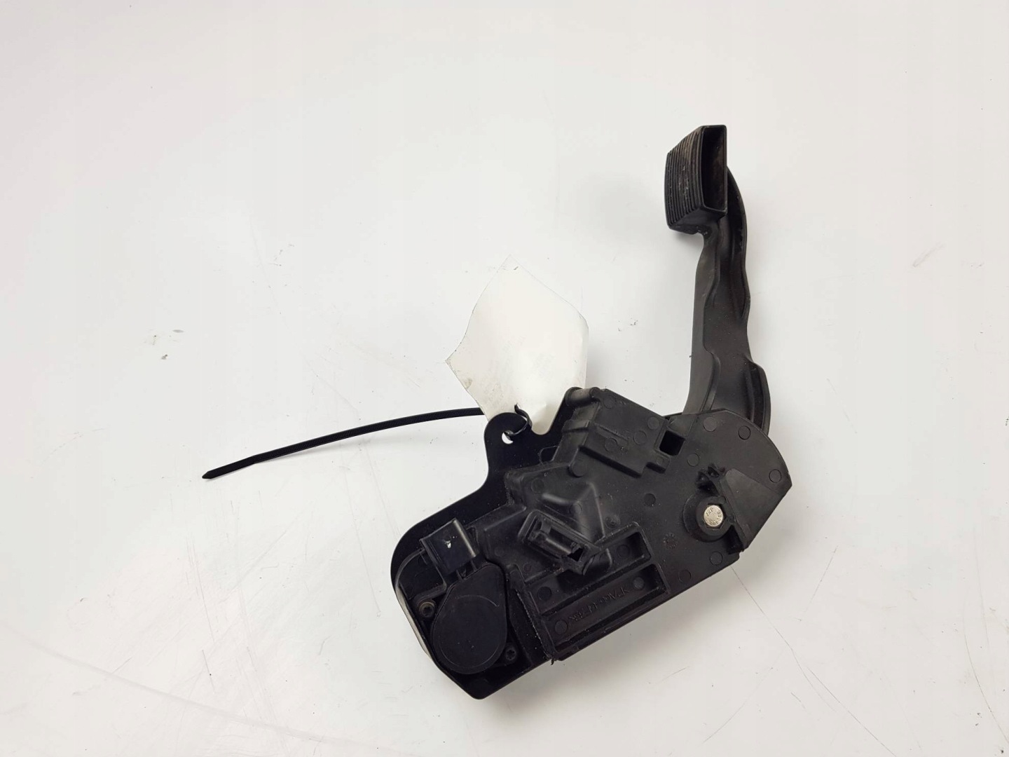PEDAL 7484557628 RENAULT MIDLUM D 280 E6