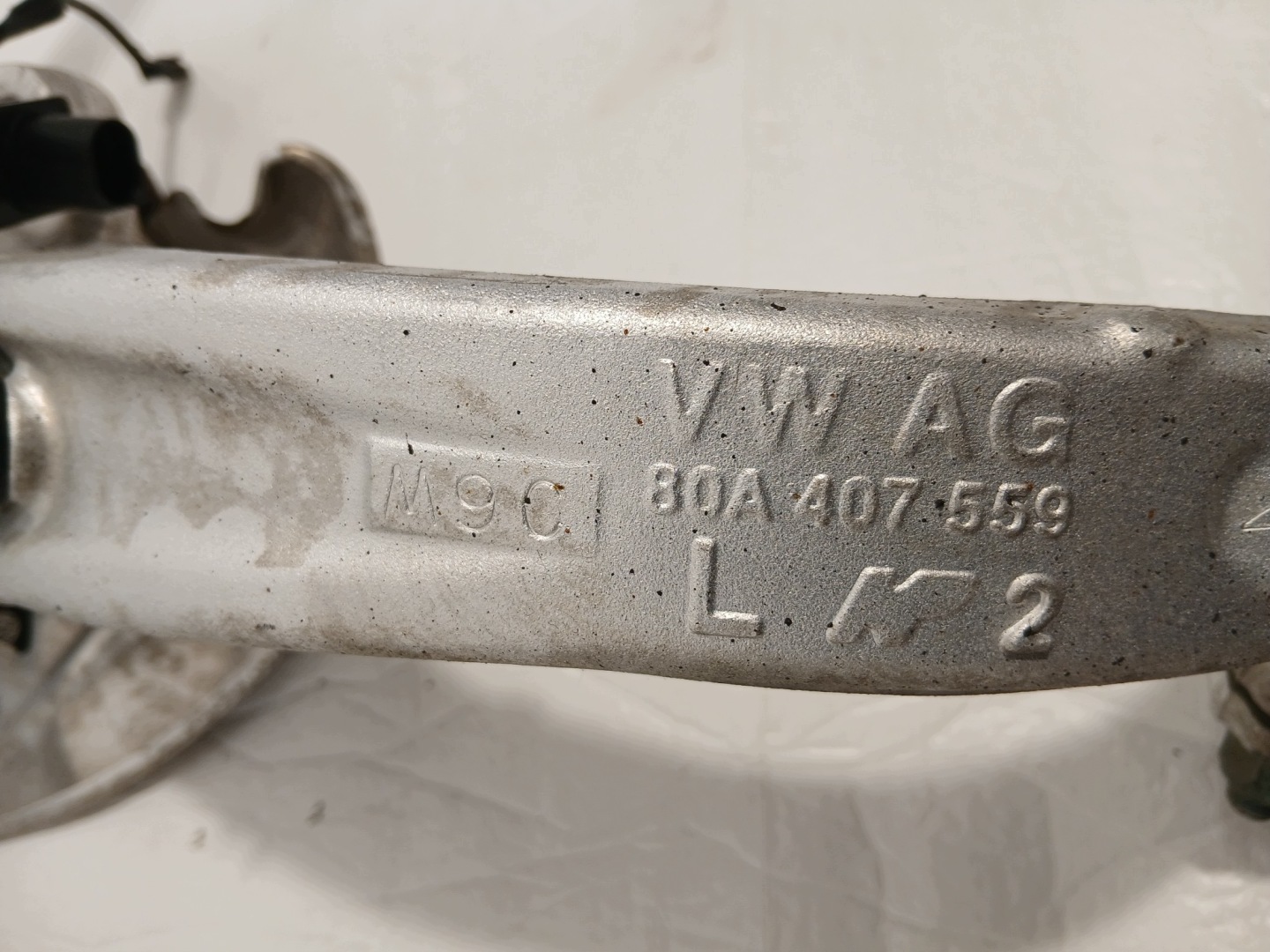 AUDI Q5 80A otoč čepu ramene levý předek přední 80A407559