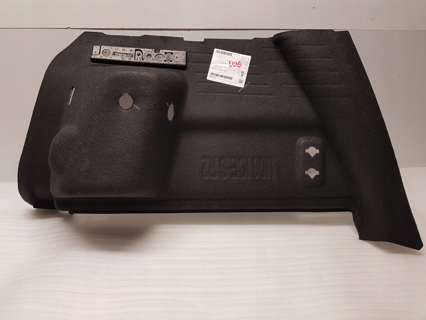 side upholstery boot right rear part BMW 2 U06 9418702
