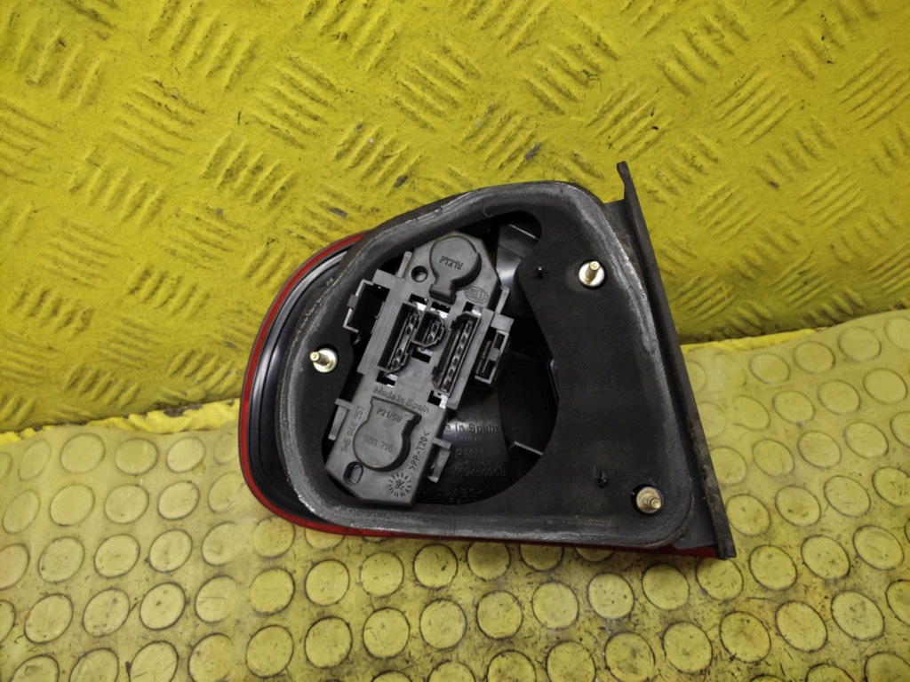 SEAT TOLEDO II light right rear part 1M5945096B