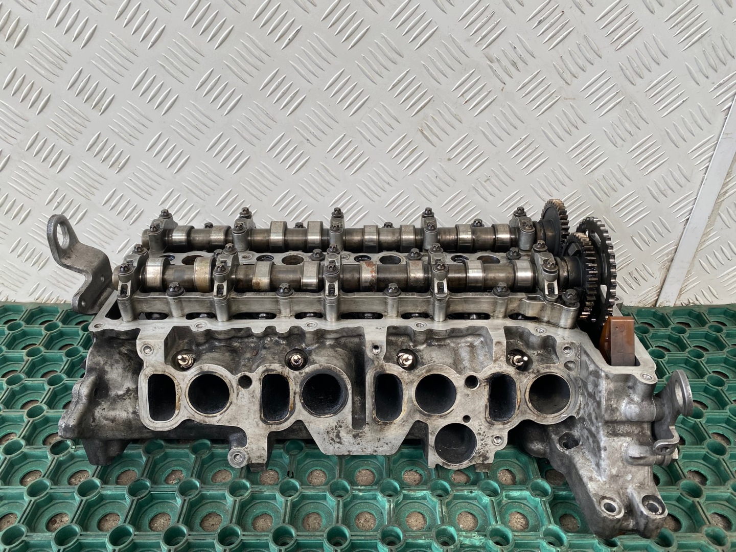 BMW E81 E87 07-12 2.0D N47D20 TESTATA completa ALBERI A CAMME 7797678 OE