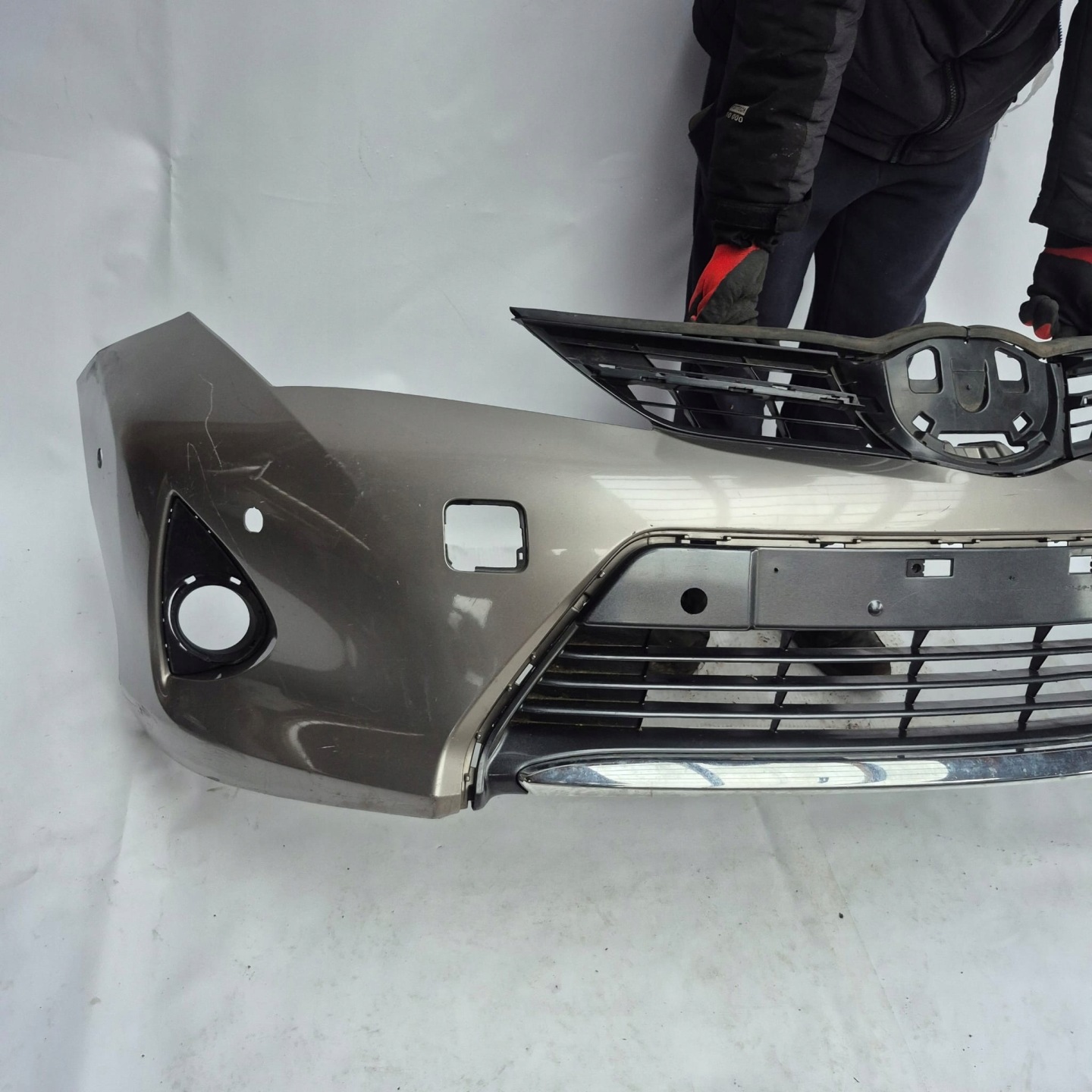 TOYOTA AURIS II 2 12-15 bumper front front PDC 52119-02A20