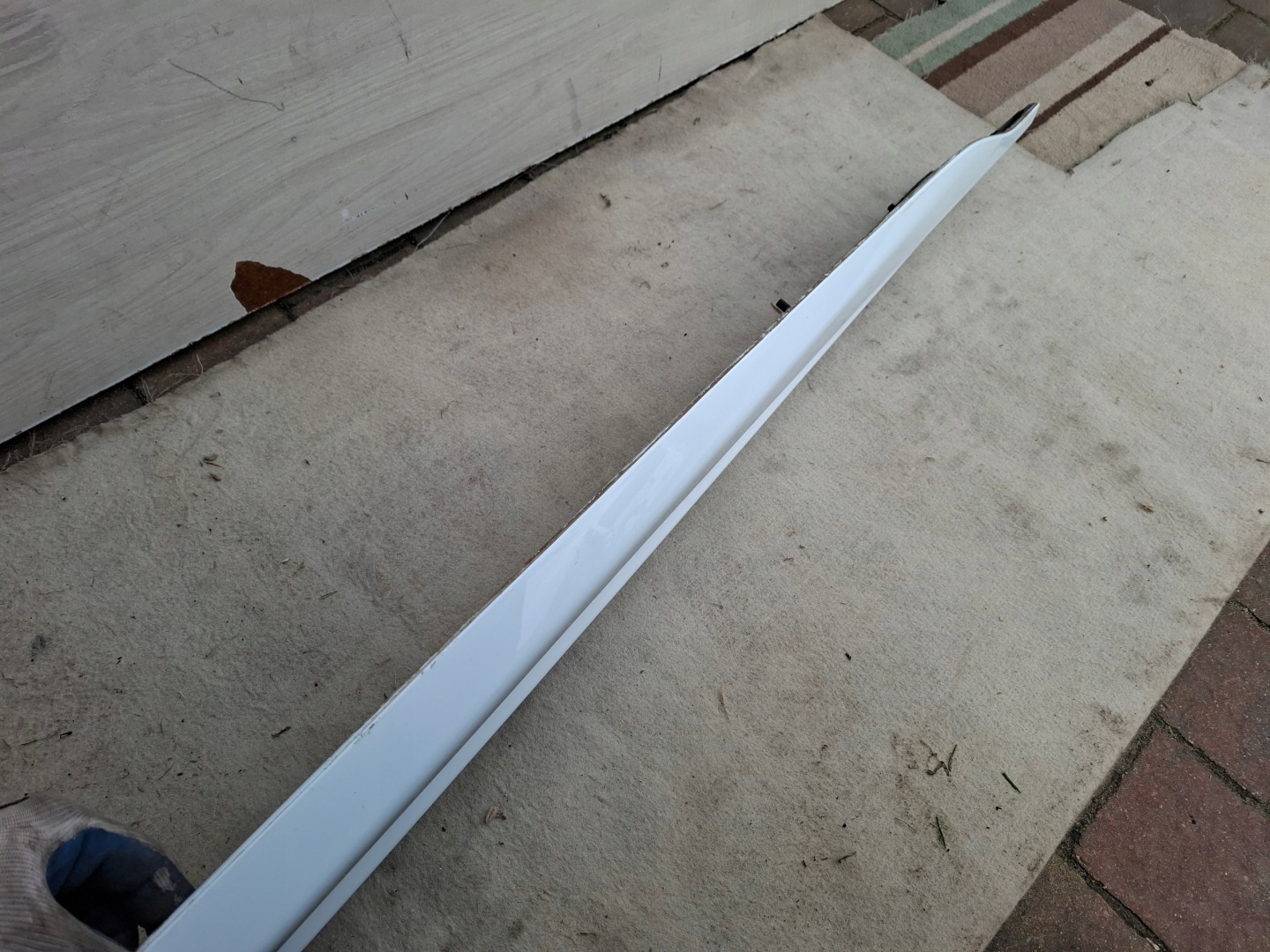 FORD KUGA MK3 ST LINE moulding door right front FROZEN WHITE