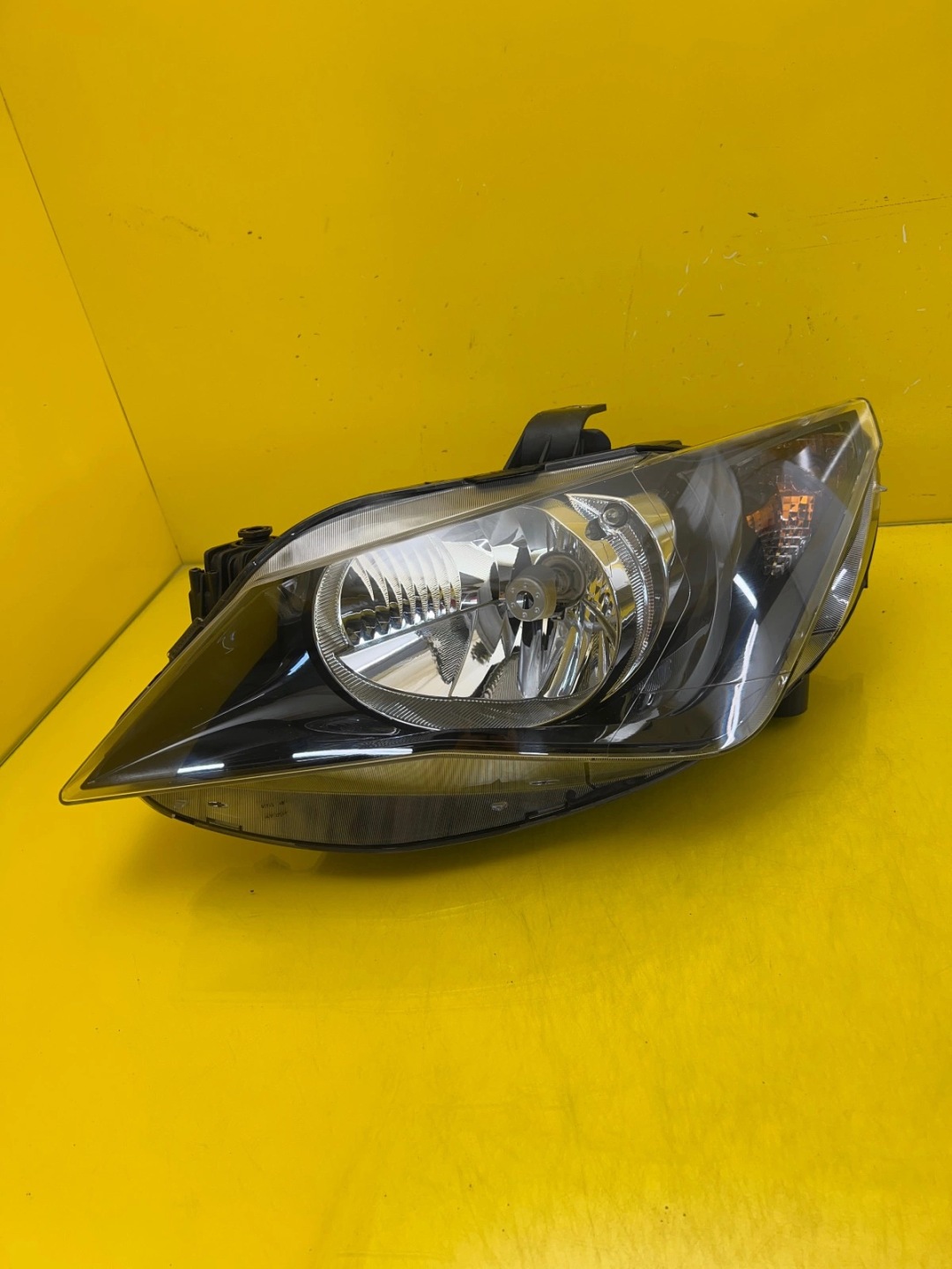 Seat Ibiza IV 4 6J Lift 12- light left front 6J1941021J