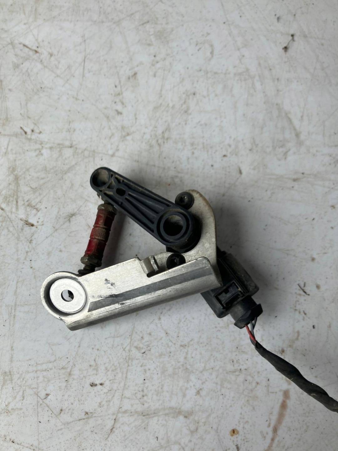 sensor POZIOMOWANIA left front TESLA MODEL S 1027941-00