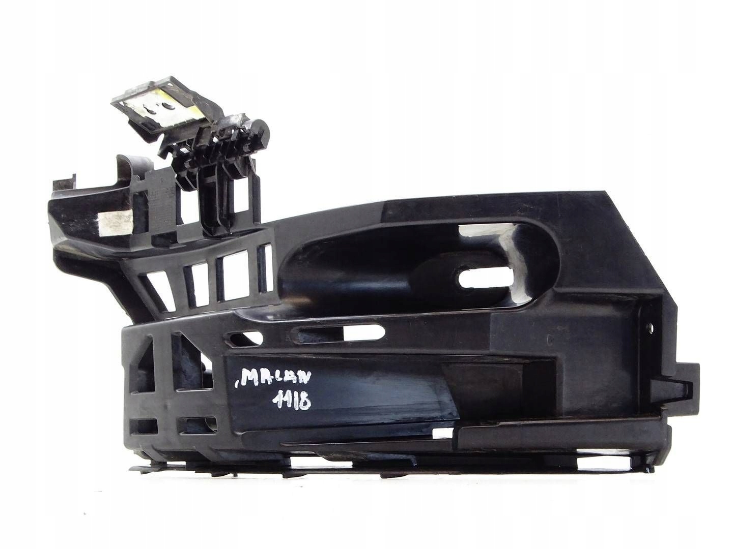 Support montage pare-chocs Arrière Porsche Macan (95B) 95B807571