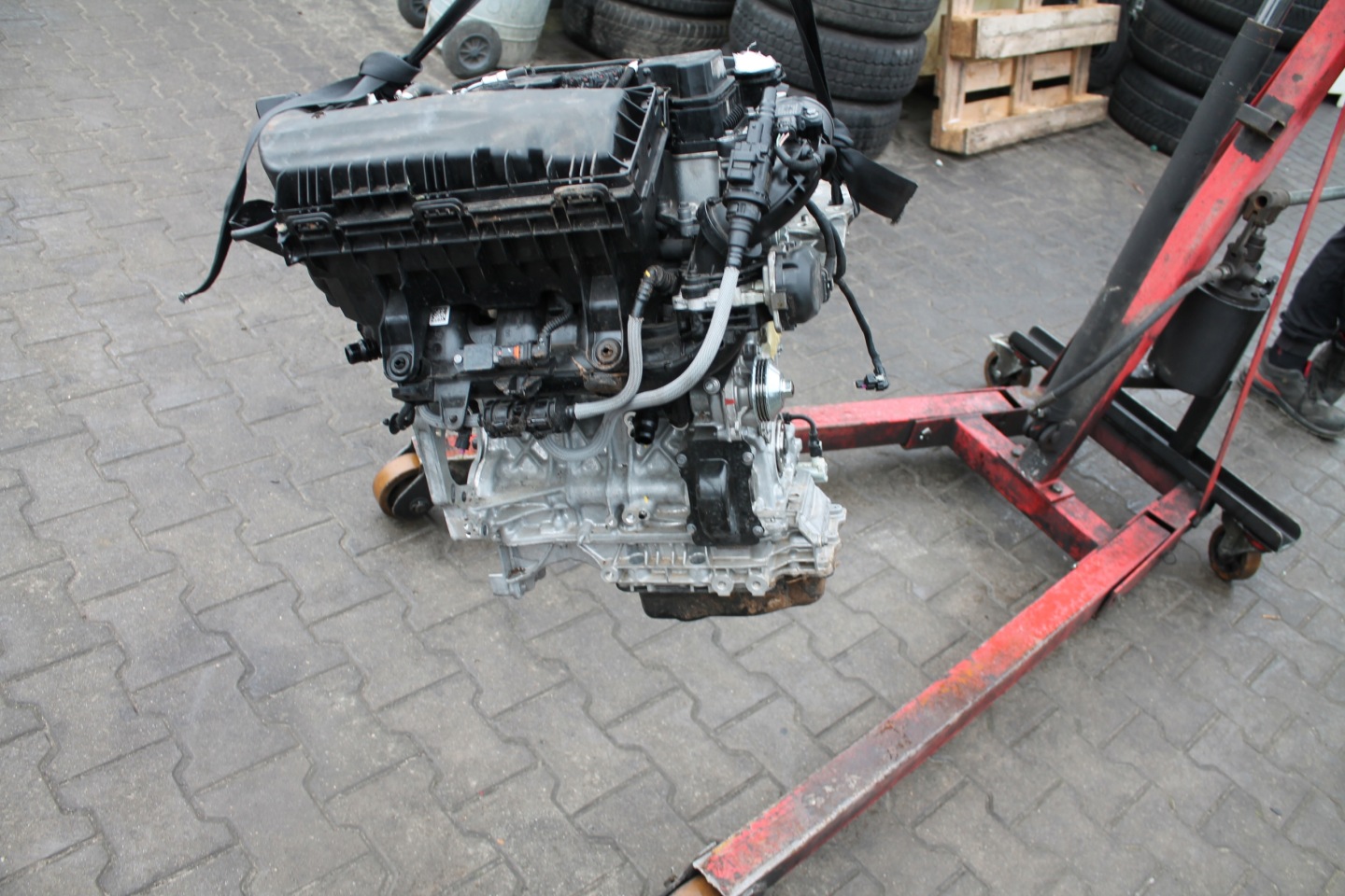 engine complete PEUGEOT 1,2 10XRAD PSA HN09 8TYSKM