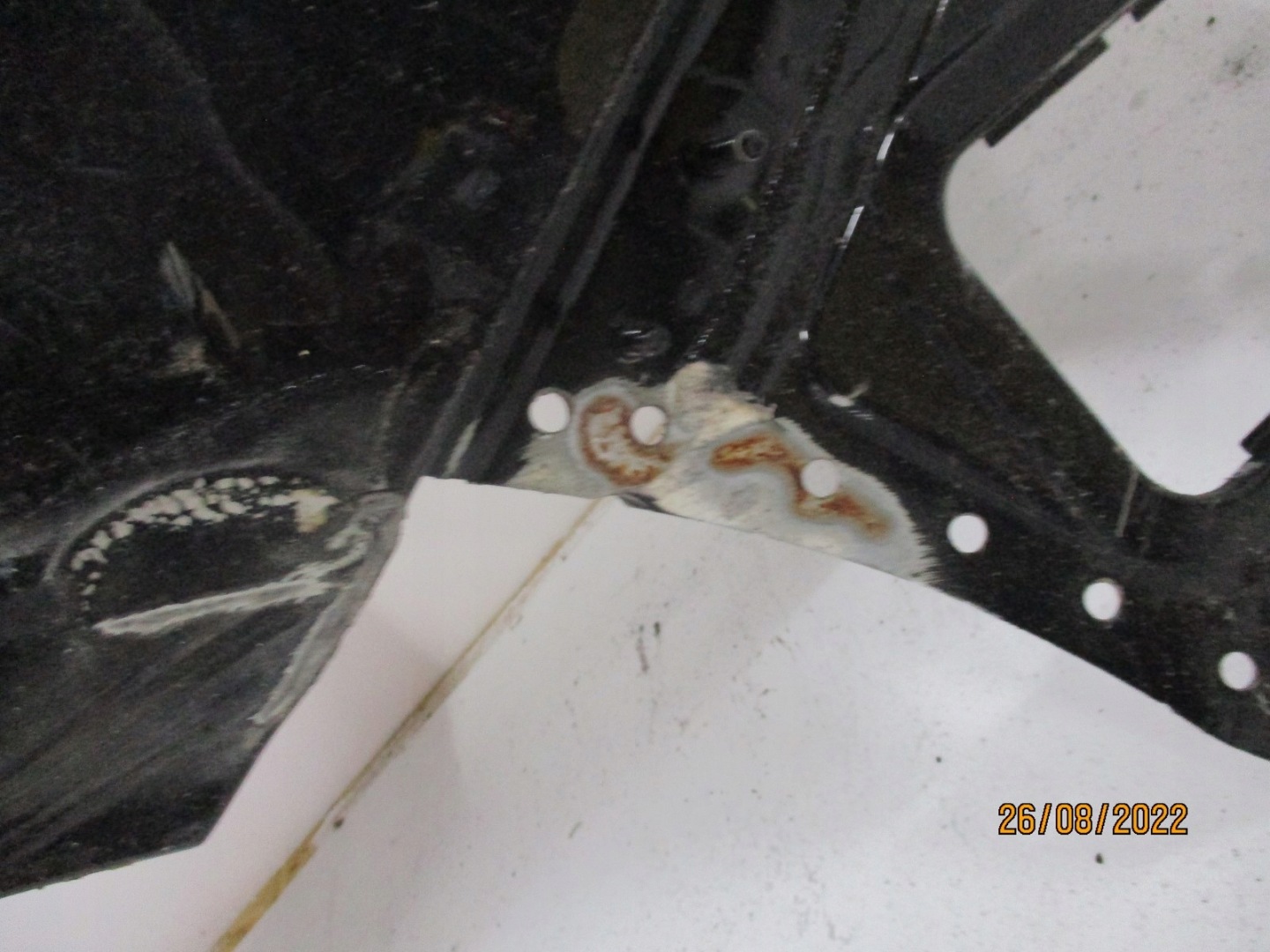 PARAFANGO SINISTRA MERCEDES A177 A1776303900 A KLASA