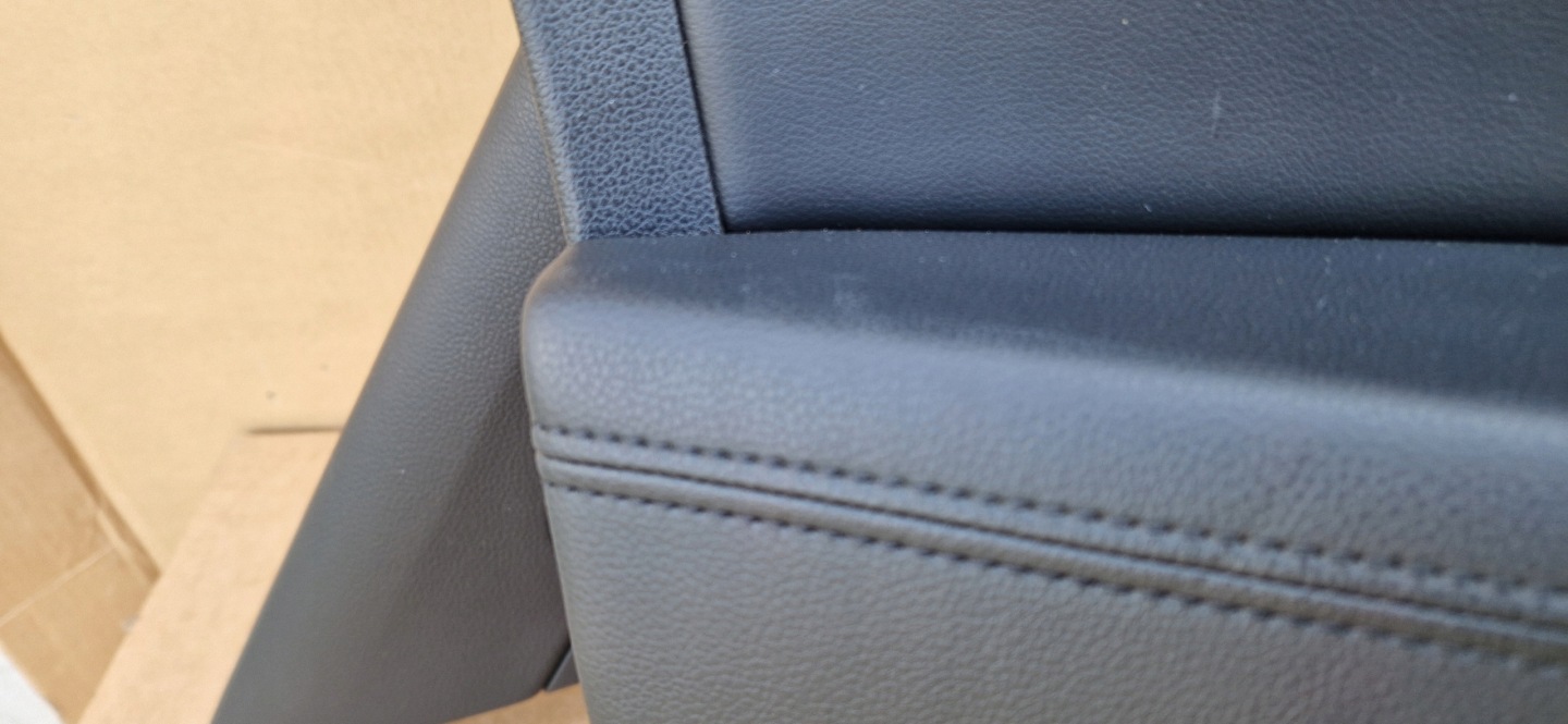 side PASSAT B8 sedan leather mouldings ALU as new