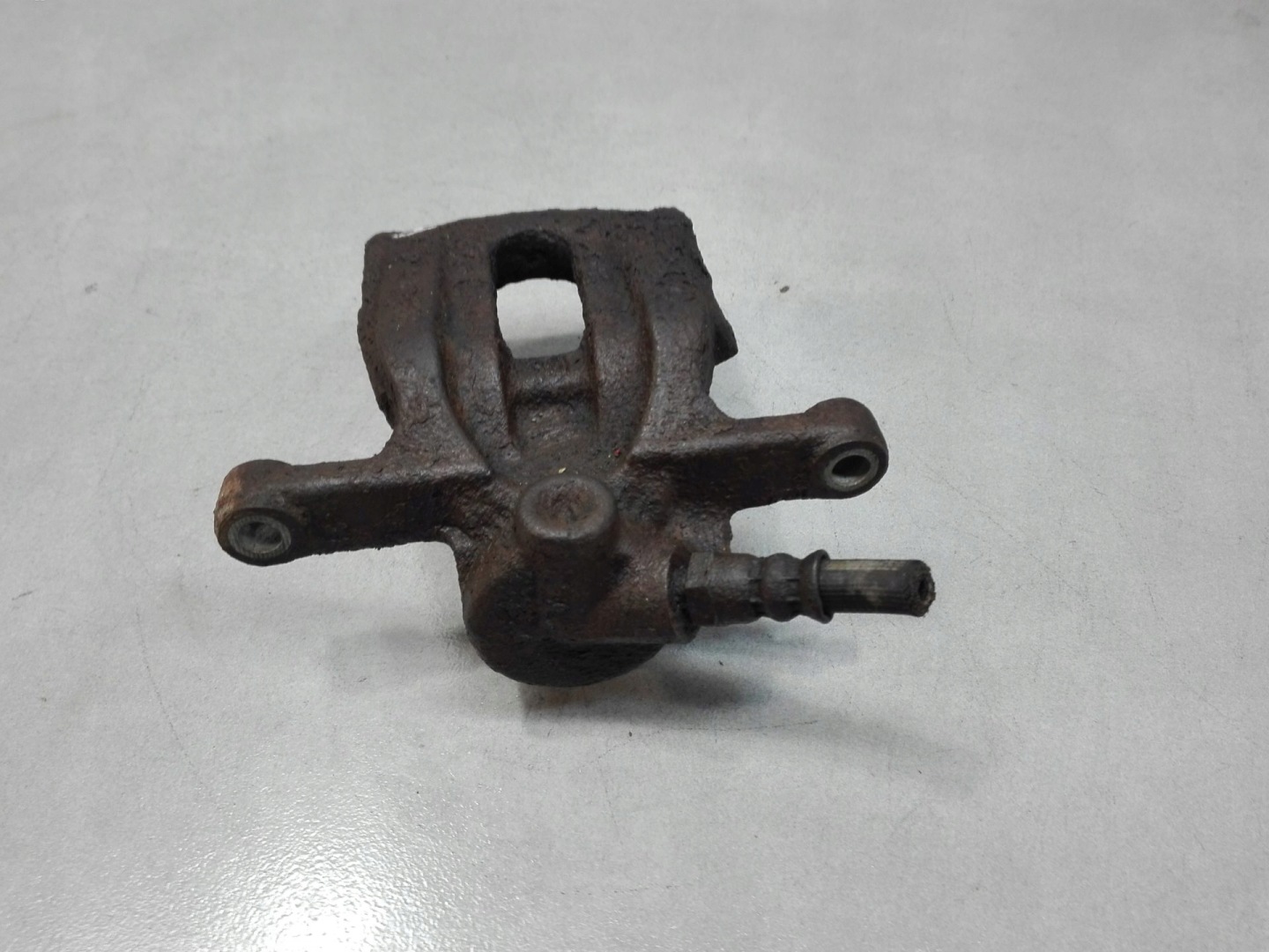 caliper right rear part MERCEDES W169 2.0 CDI