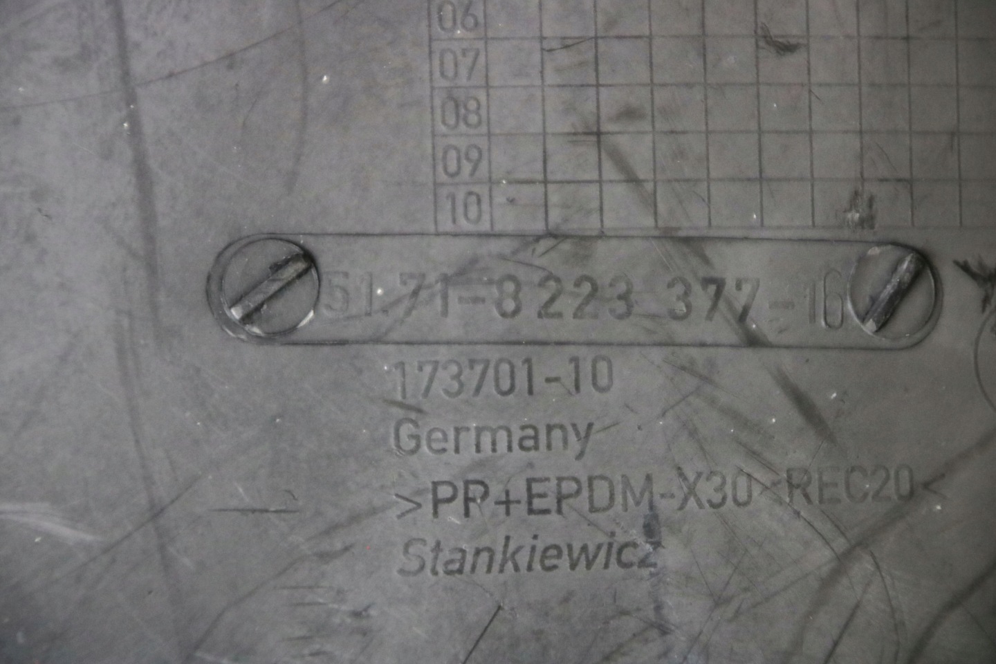 BMW E65 E66 E67 mudguard left rear part rear. 8223377