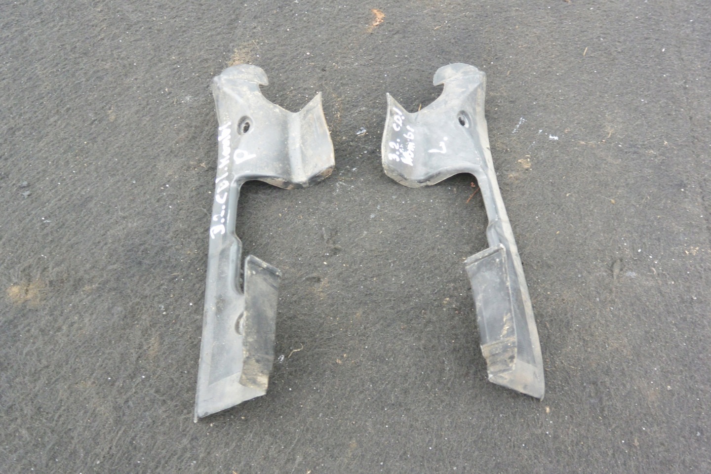 BLENDE ABDECKUNG SCHARNIERE HECKKLAPPE KPL MERCEDES W211 KOMBI