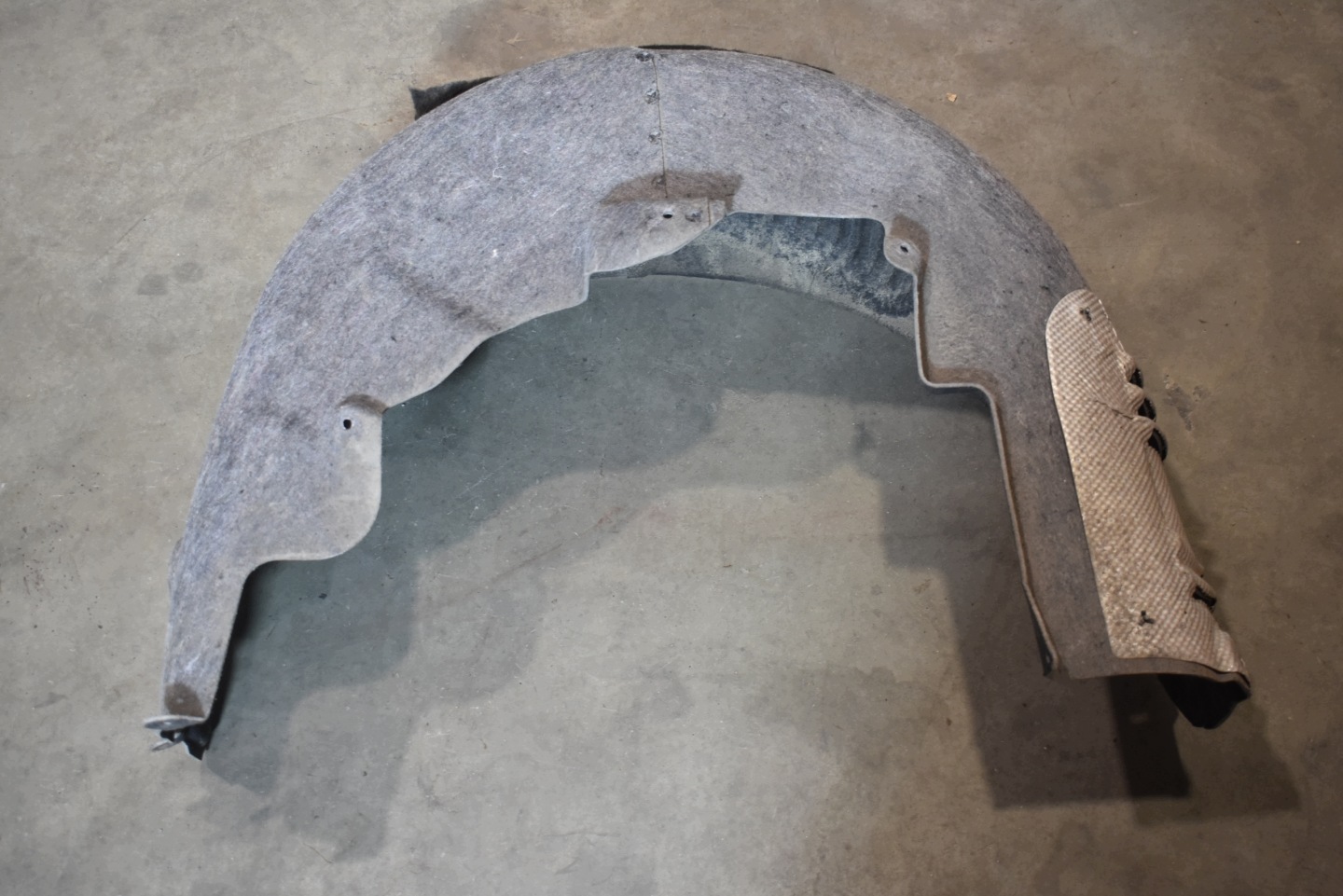 IDEALNE mudguard rear part rear. right AMG MERCEDES X290 1