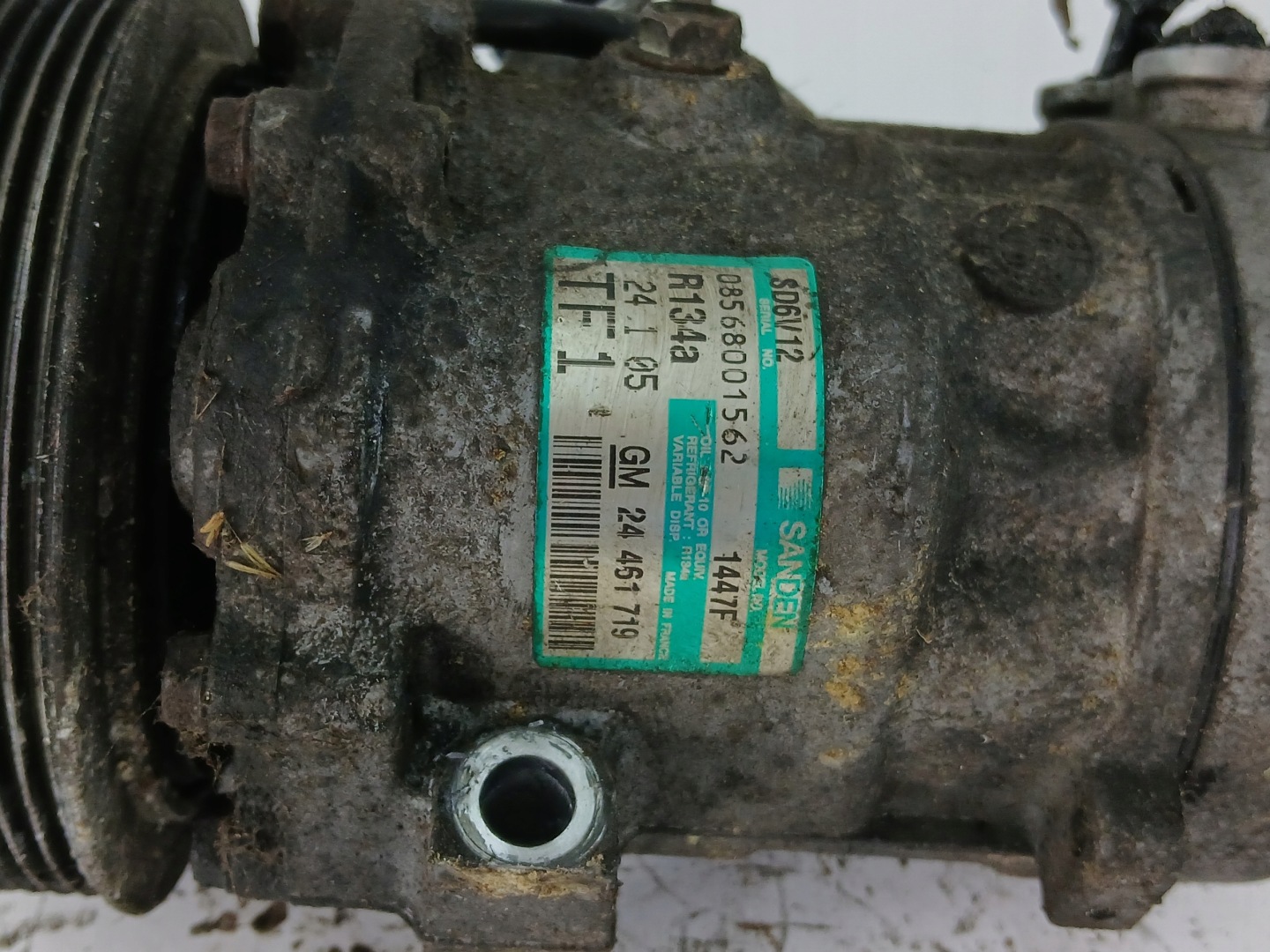 OPEL CORSA C 1.2 compressor; compressor of the air conditioning 24461719