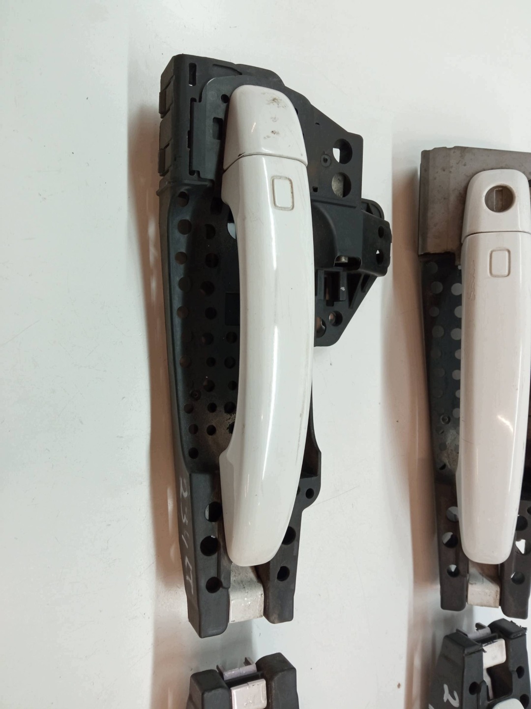 handle exterior front rear part left right KOMPLET BIALA Audi A4 IV B8