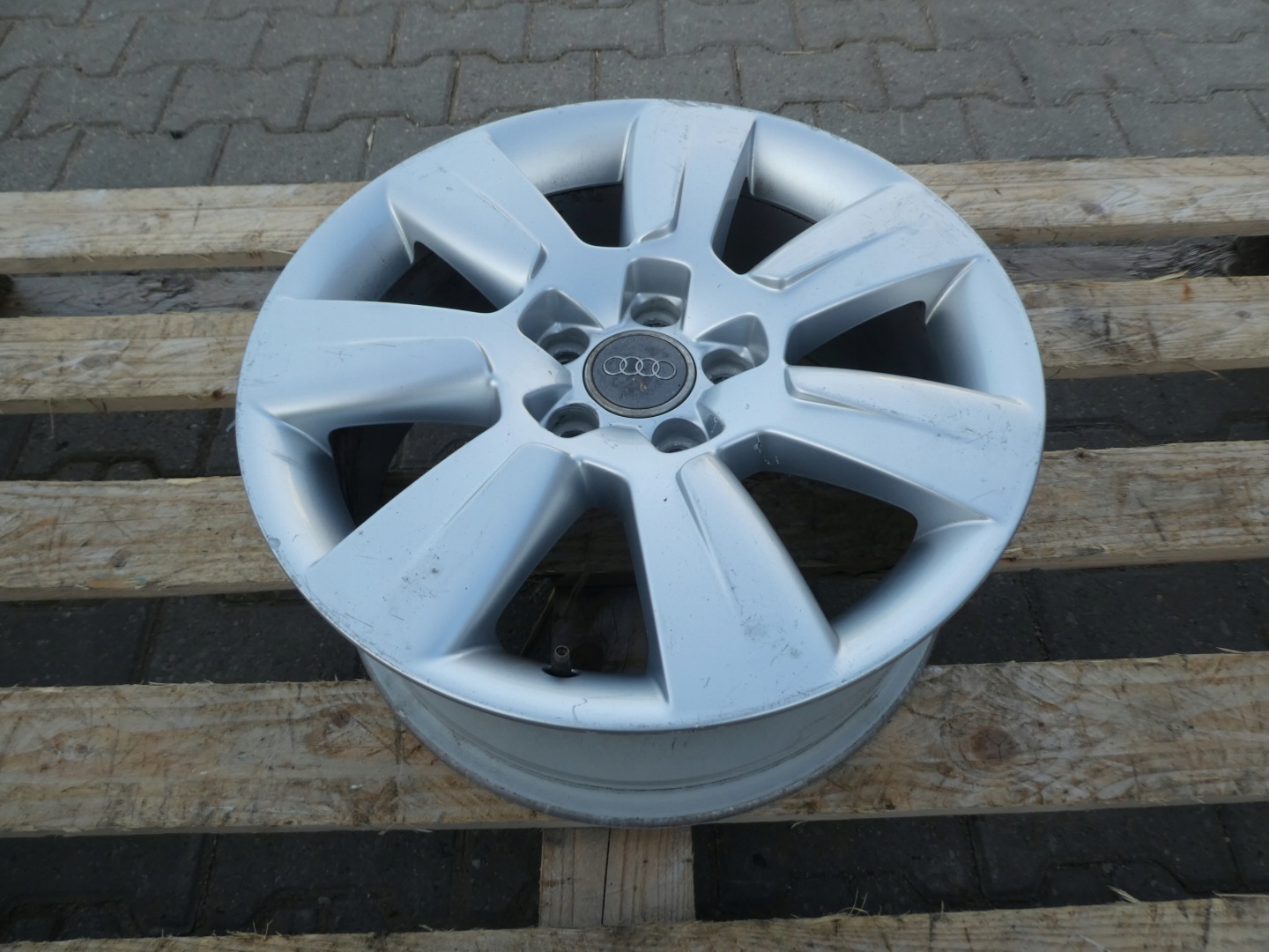 1X disk hliníkový disk AUDI 4F0601025AS