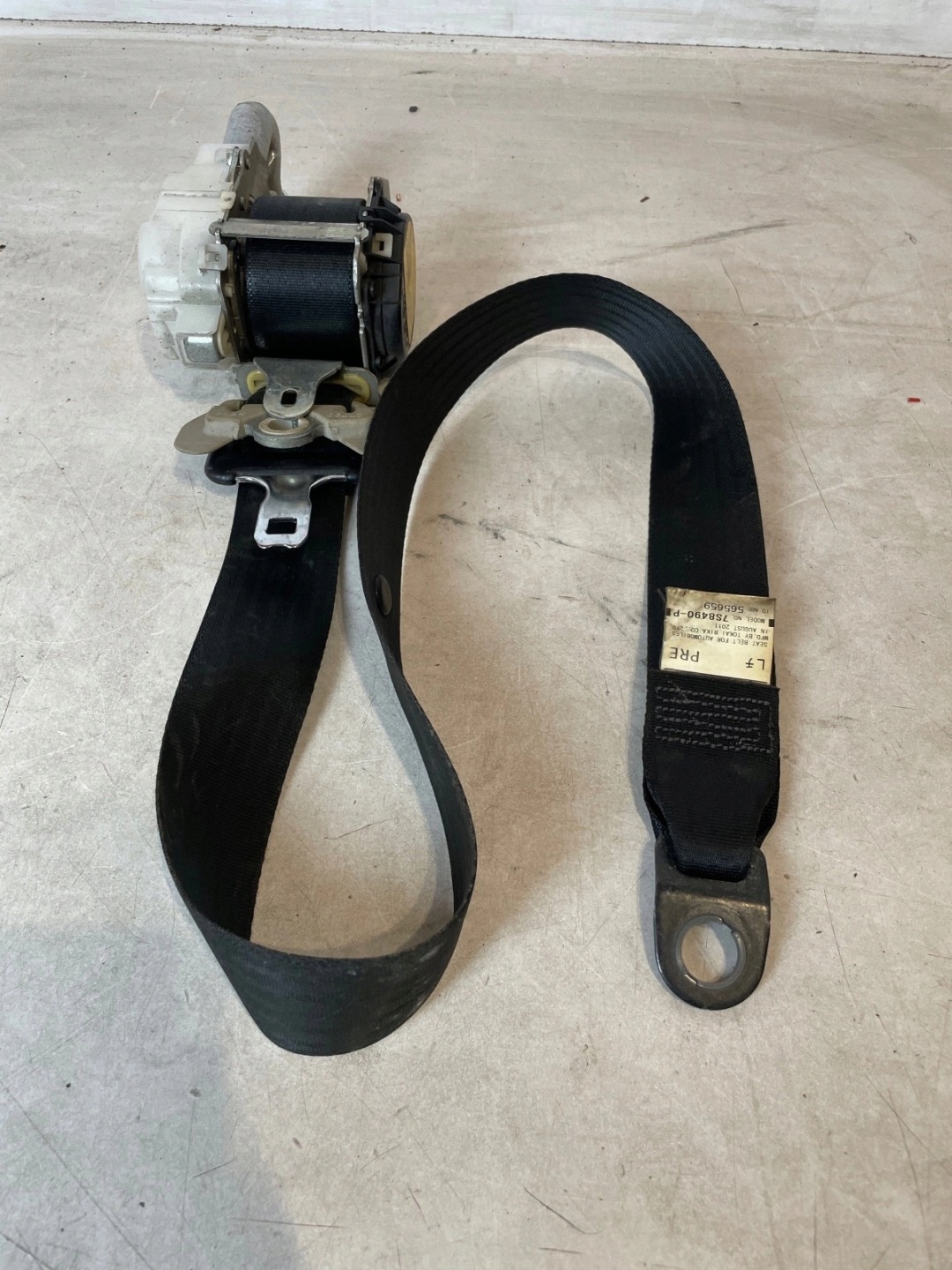 tension belt safety front front right Toyota Prius Iii