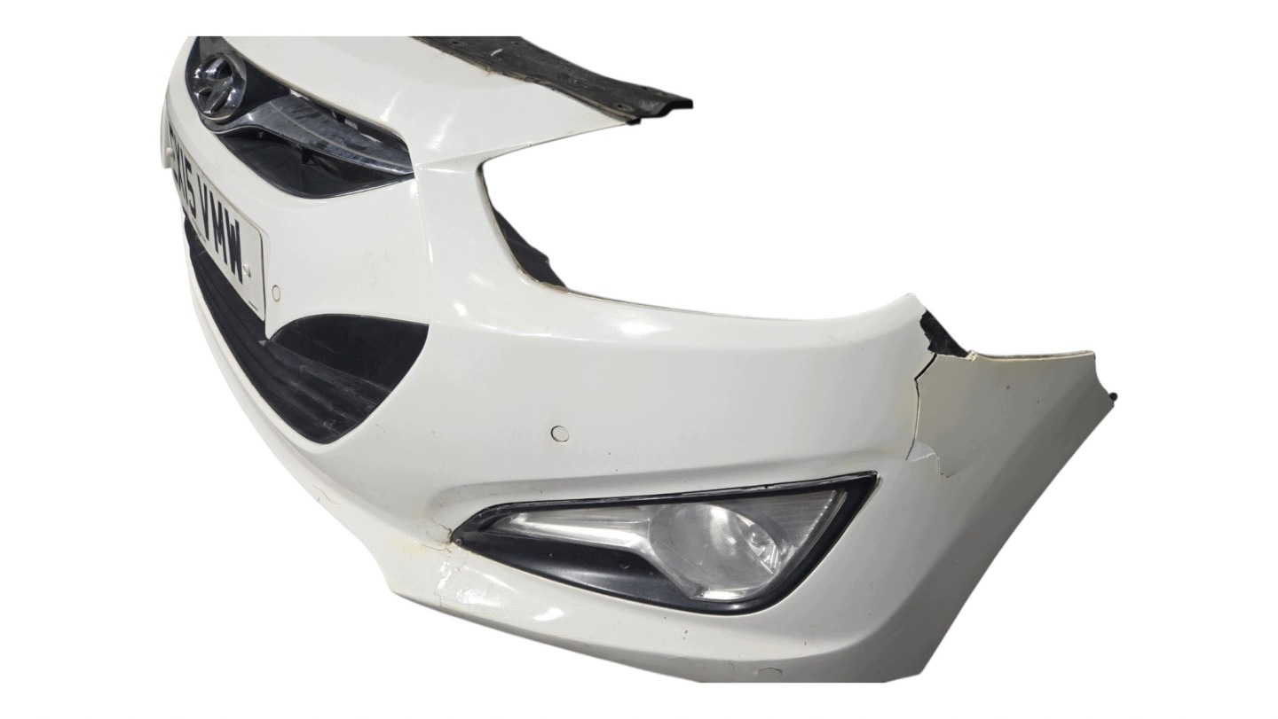 HYUNDAI I40 PDC washers front bumper front complete NCW