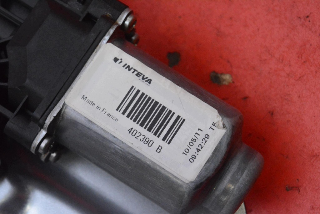 window regulator right front EU 82480-2Y000 HYUNDAI IX35 1 and 09-13