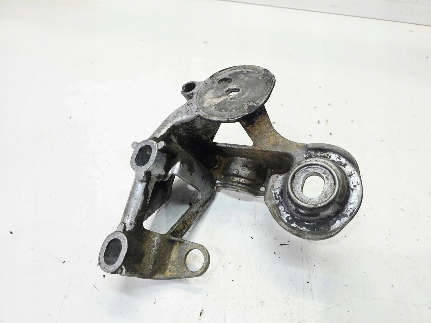 Support Support plaque Airbag Moteur Gauche AUDI A4 B6 B7 8E0199351K
