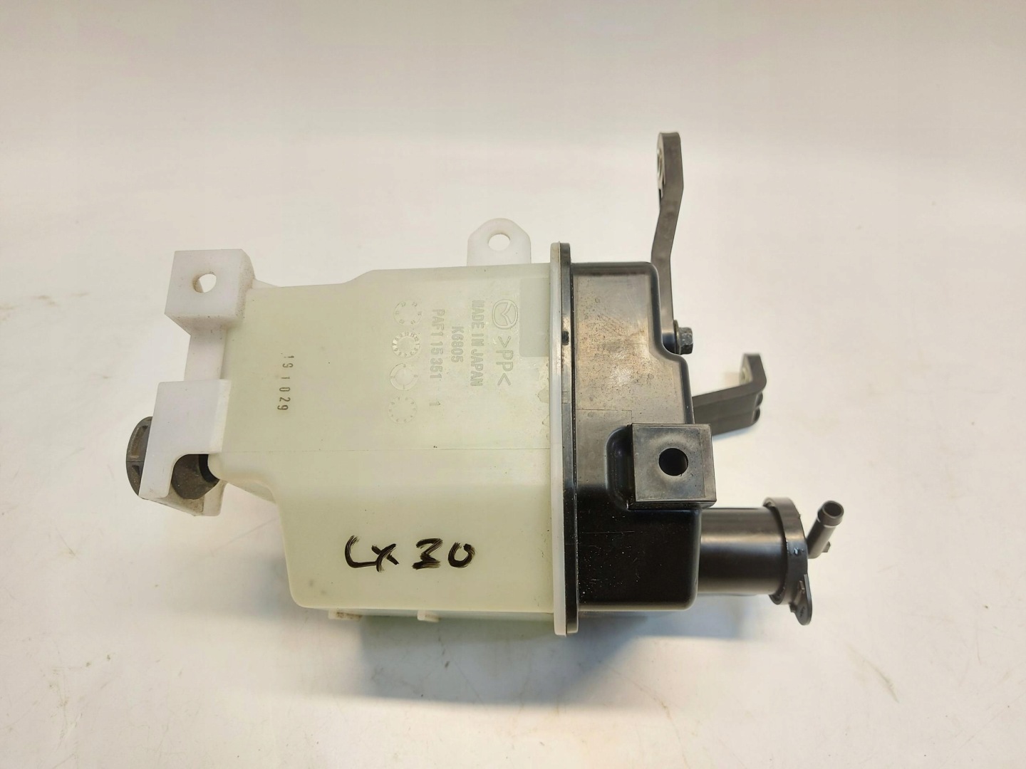 MAZDA CX30 2022r Réservoir eau PAF115351
