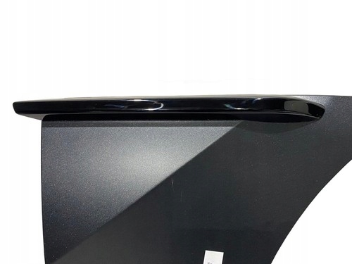 ASTON MARTIN DBX Blende Abdeckung Kotflügel RH MY83-280B83-A
