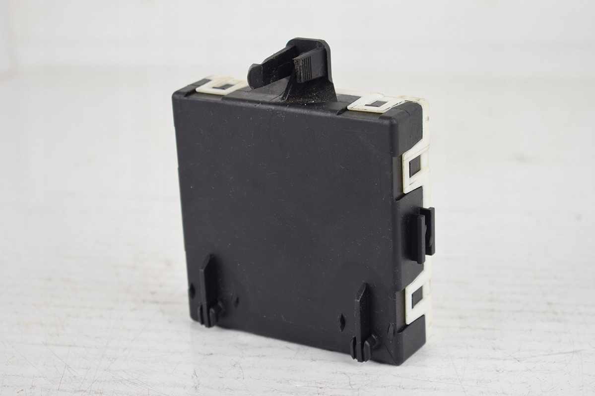 control unit module door MERCEDES C-KLASA A2059004021