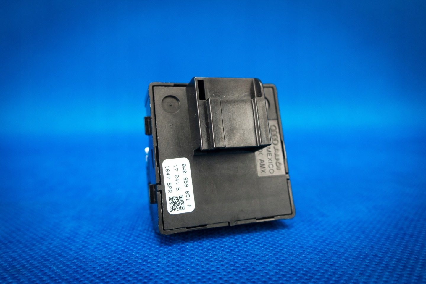 switch windows rear part Audi Q8 4M8 8W0959851F