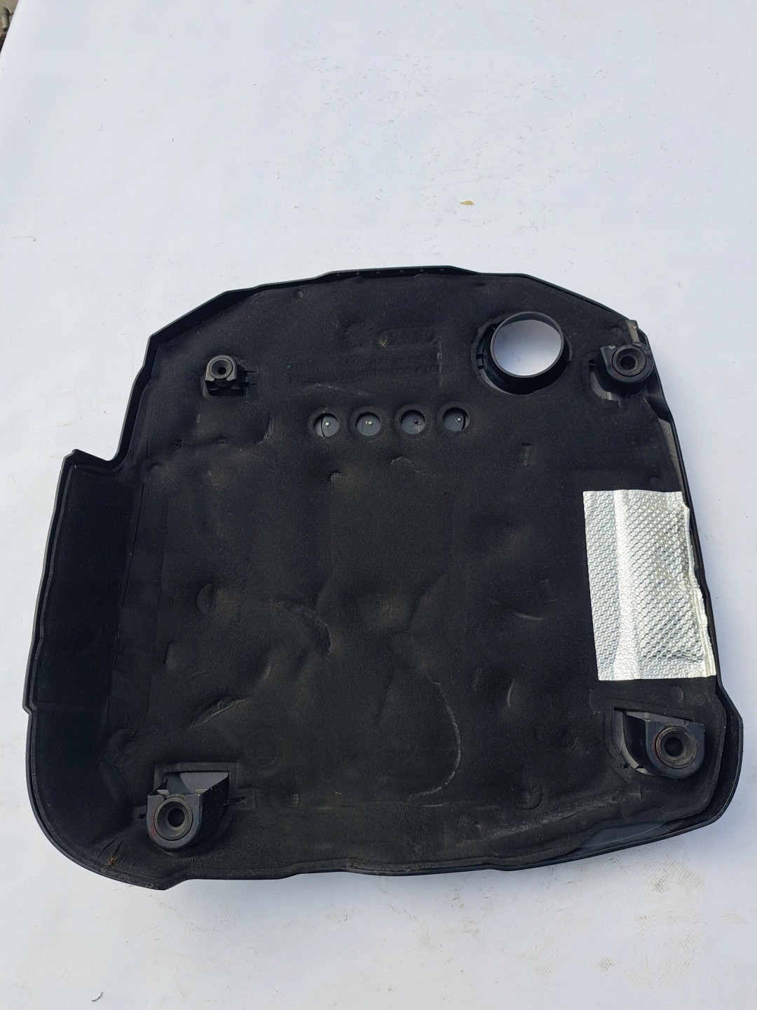 AUDI (2.0 TDI) A4 A5 A6 Q5 motor cover 04L10392