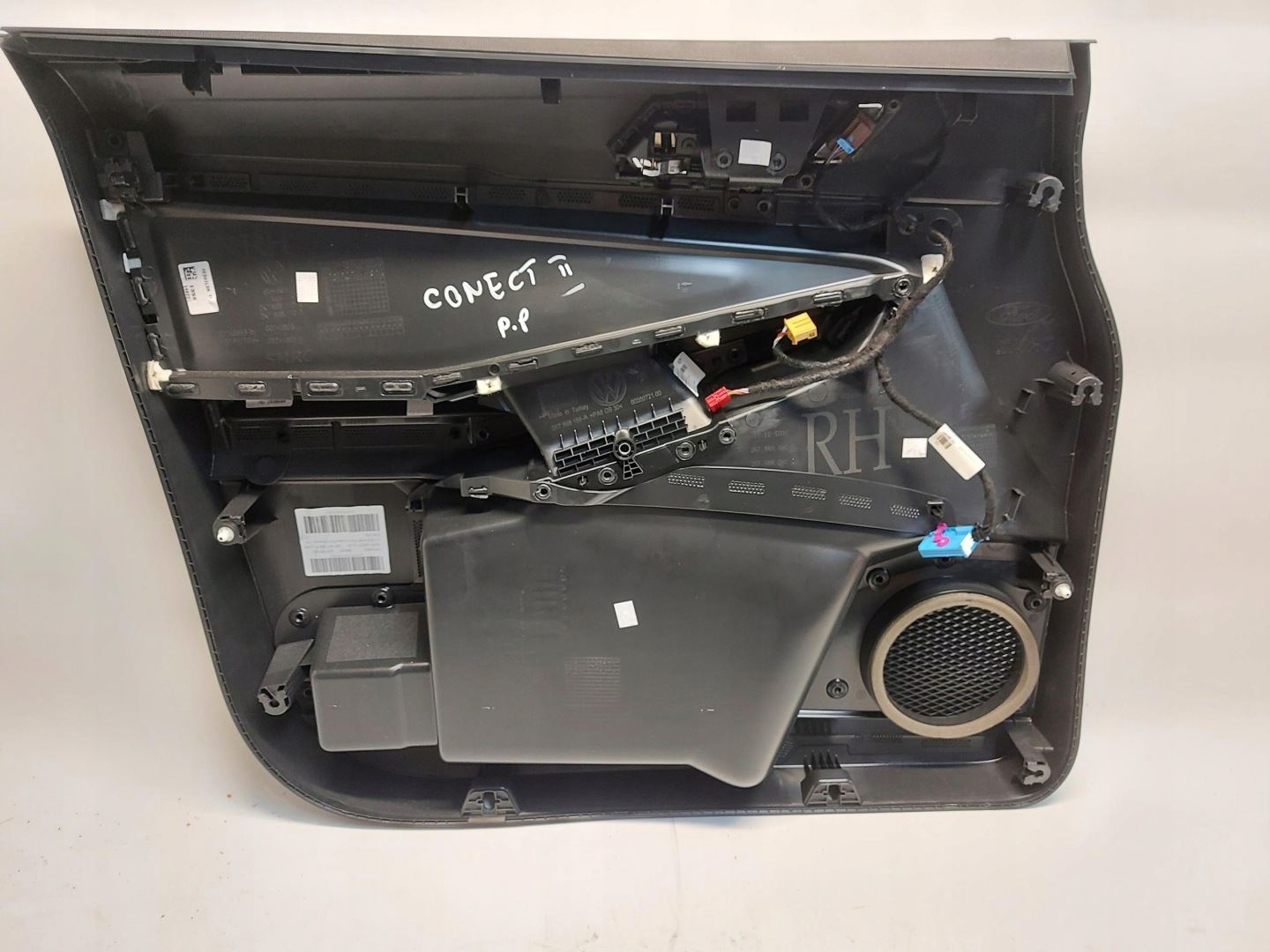 Ford Tourneo Connect III MK3 upholstery side door right front 2KF867006